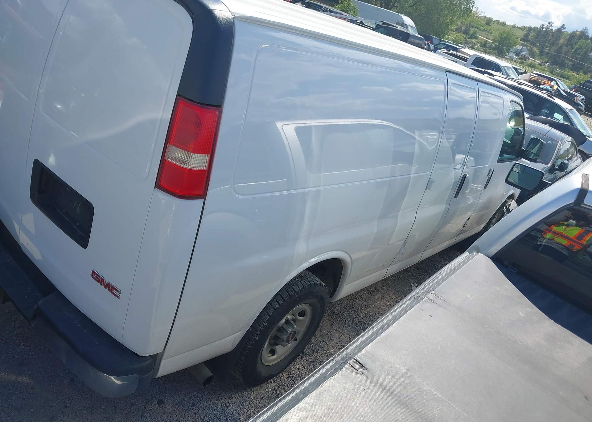 2014 GMC SAVANA G3500