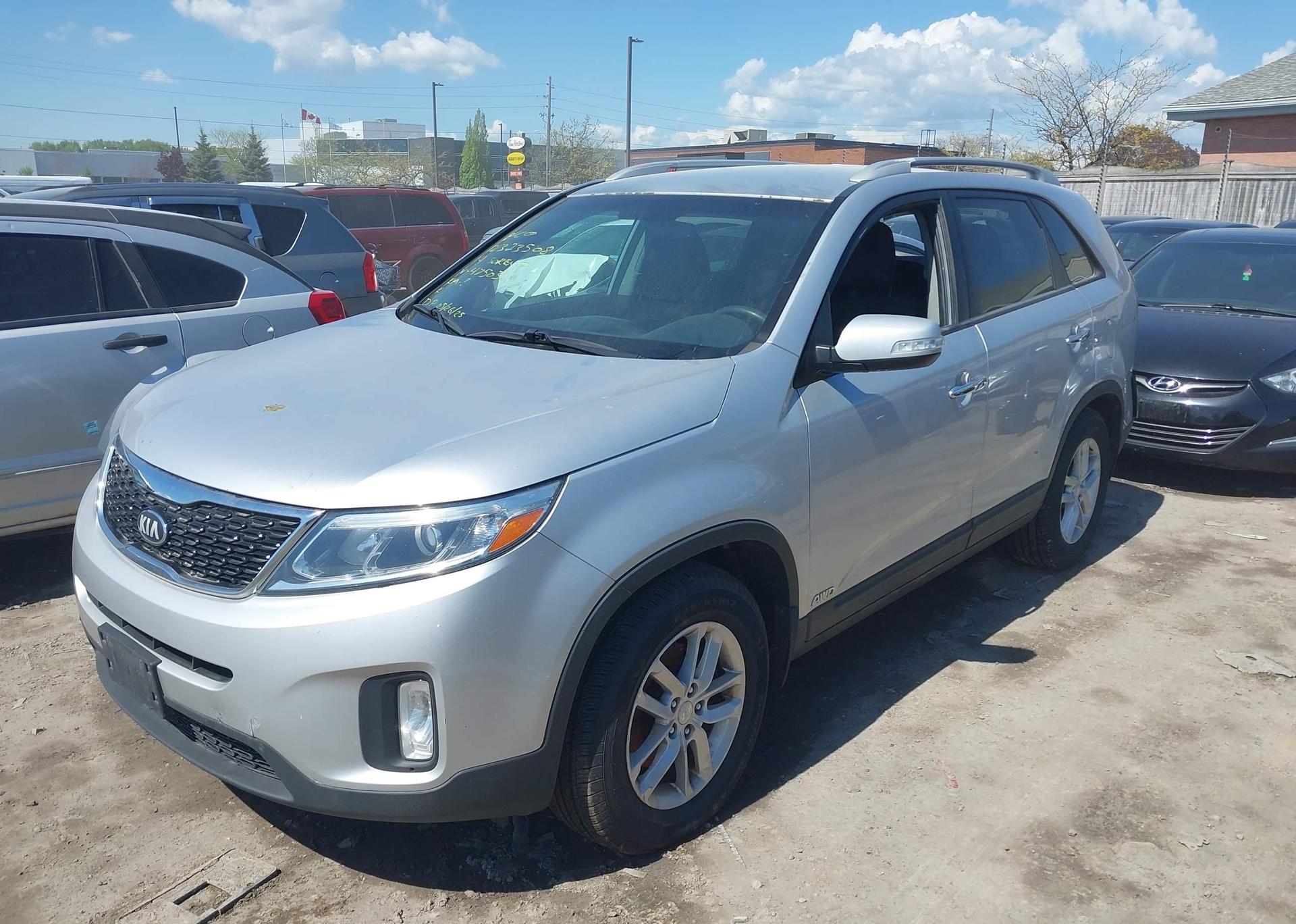 2014 KIA SORENTO LX