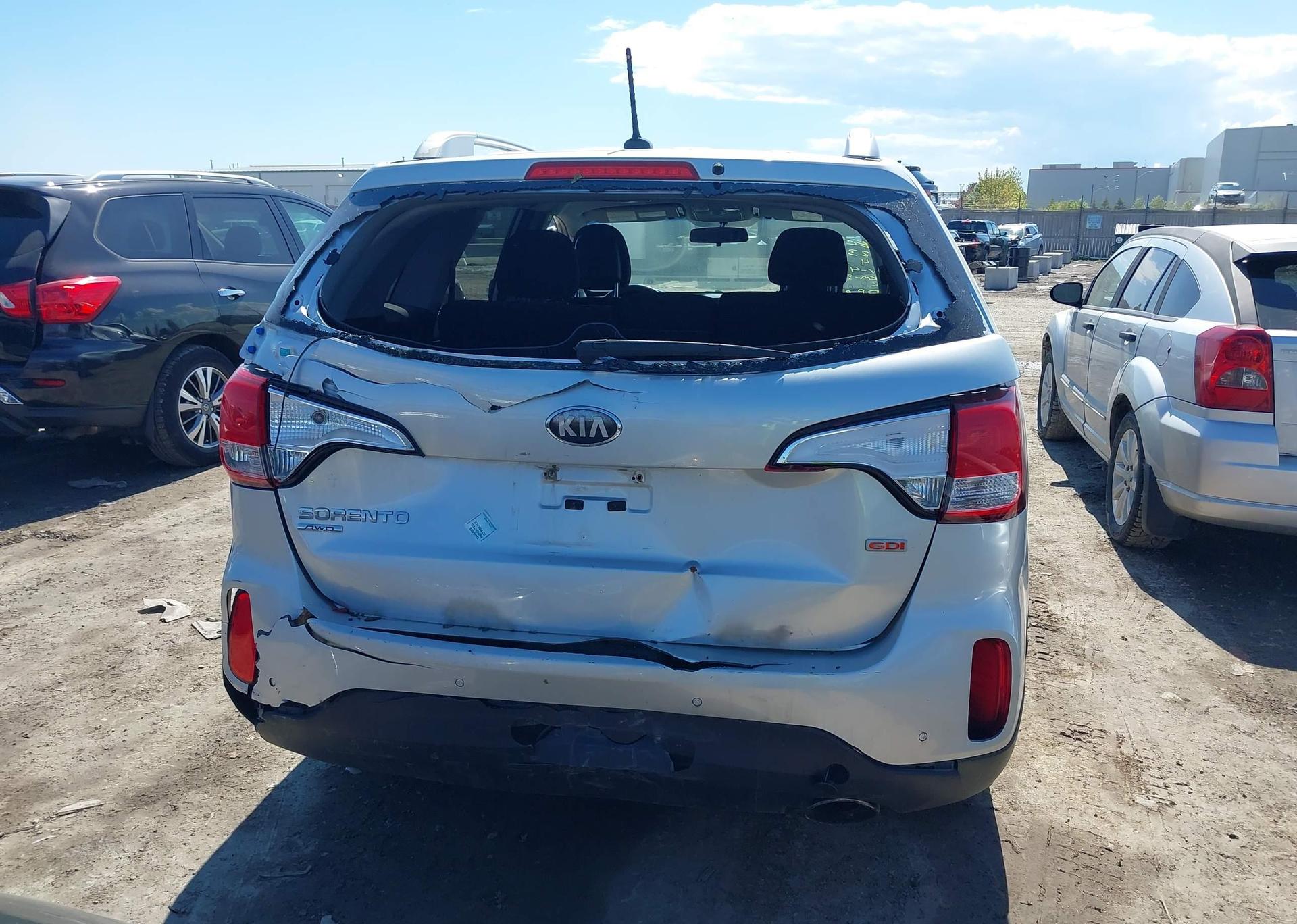 2014 KIA SORENTO LX