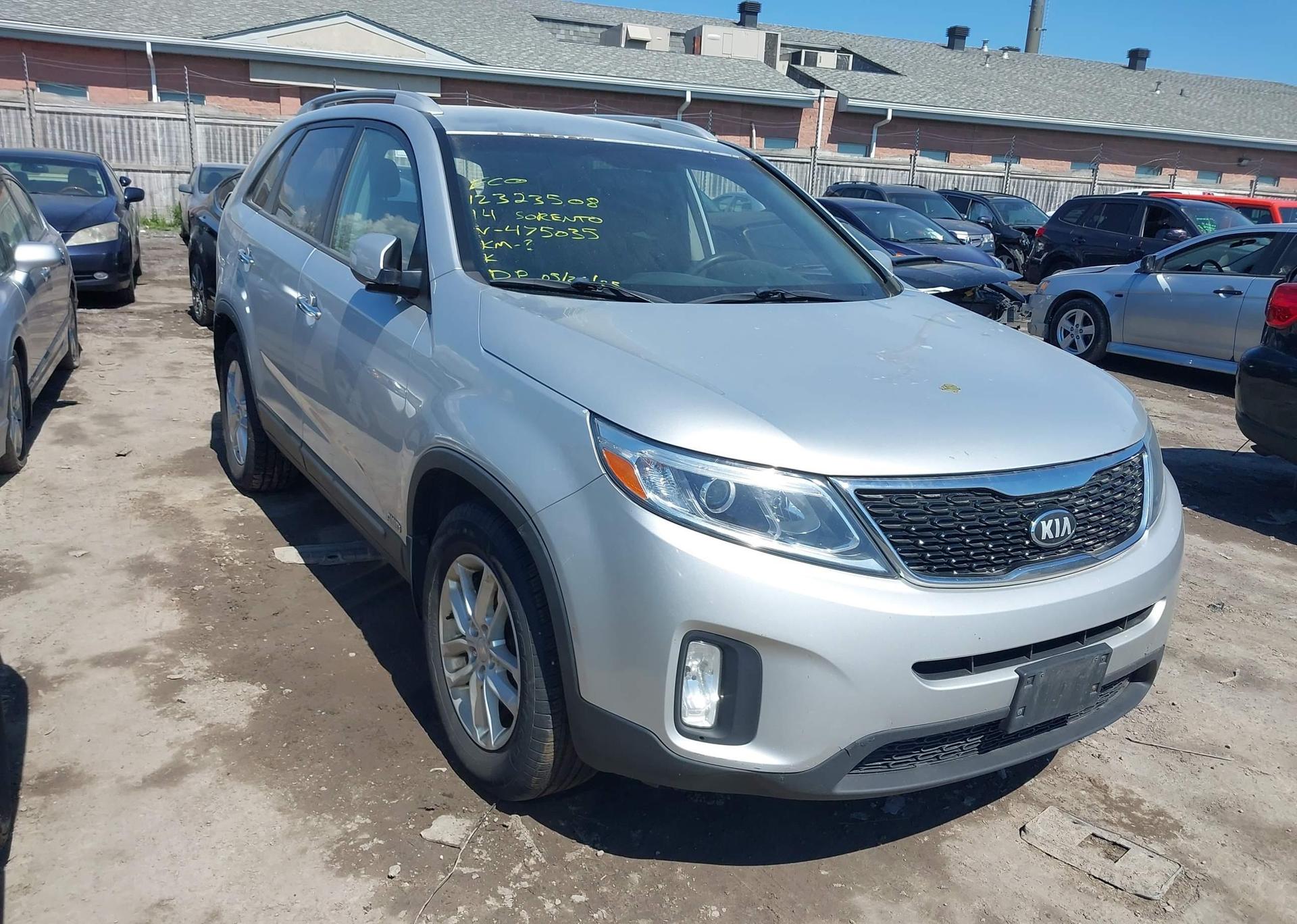 2014 KIA SORENTO LX