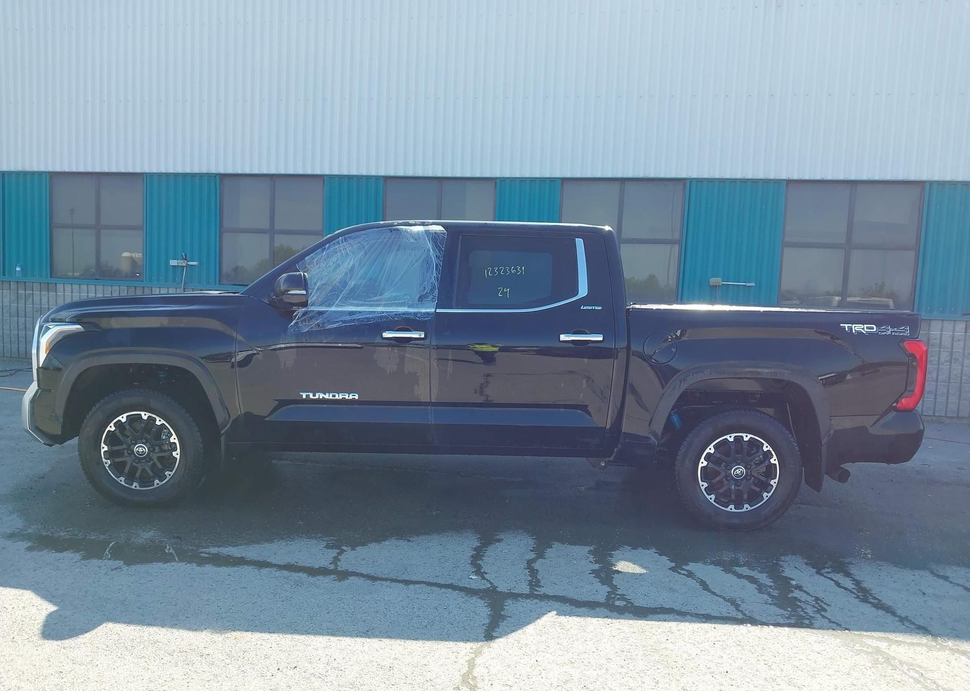 2024 TOYOTA TUNDRA CREWMAX LIMITED