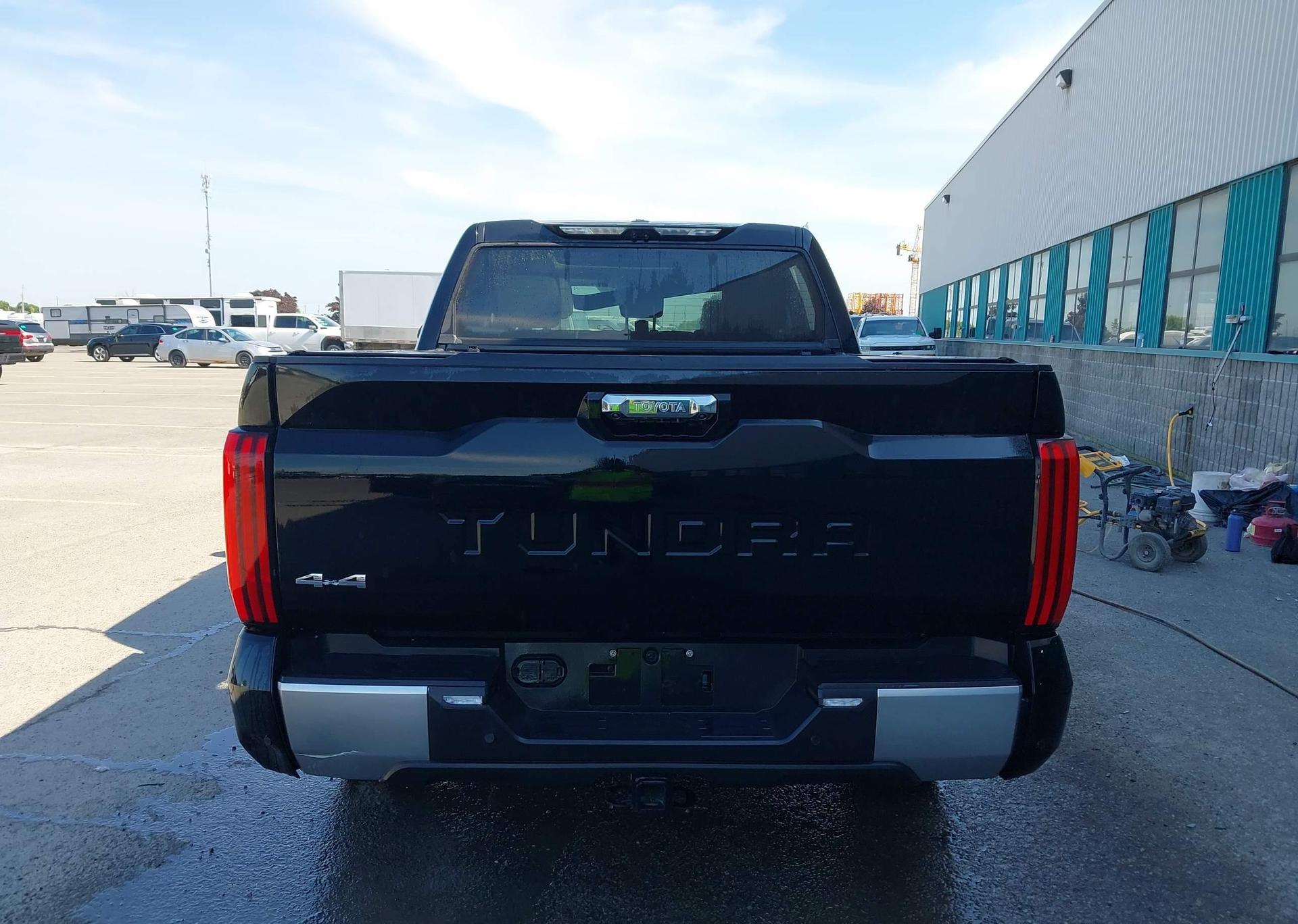 2024 TOYOTA TUNDRA CREWMAX LIMITED