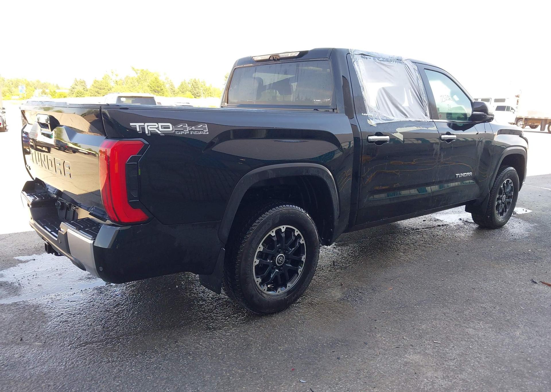 2024 TOYOTA TUNDRA CREWMAX LIMITED