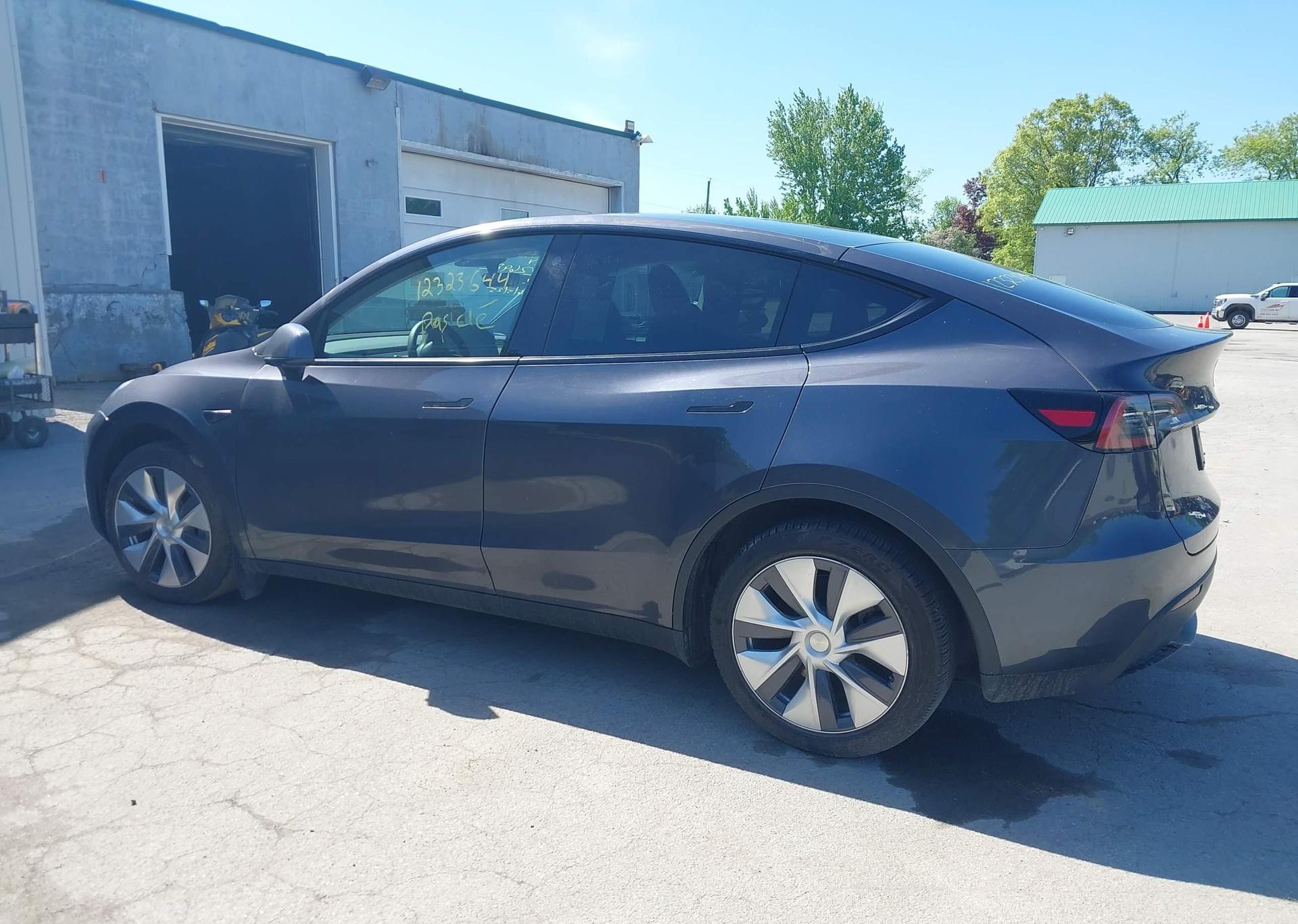 2023 TESLA MODEL Y RWD