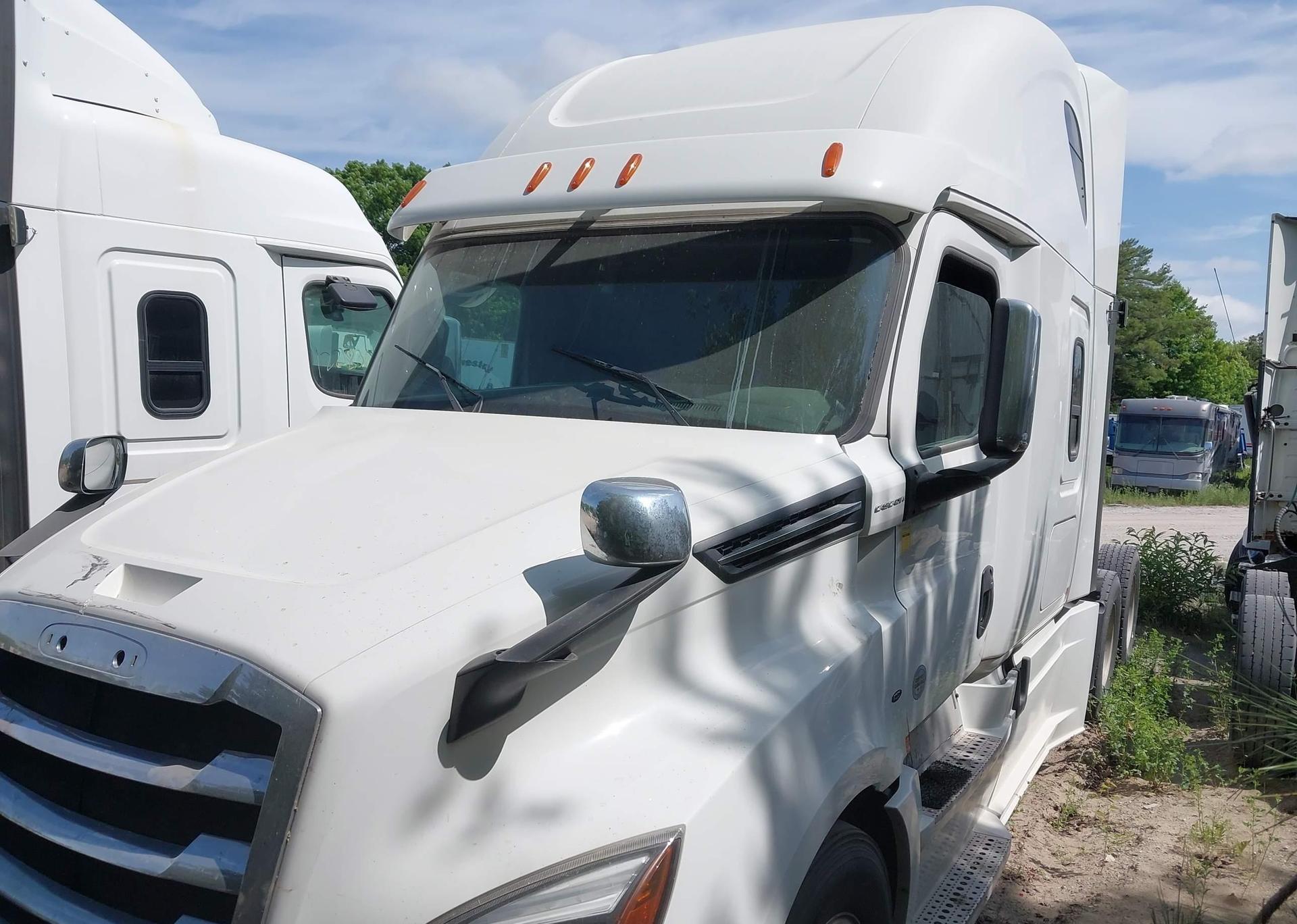 2019 FREIGHTLINER NEW CASCADIA 126