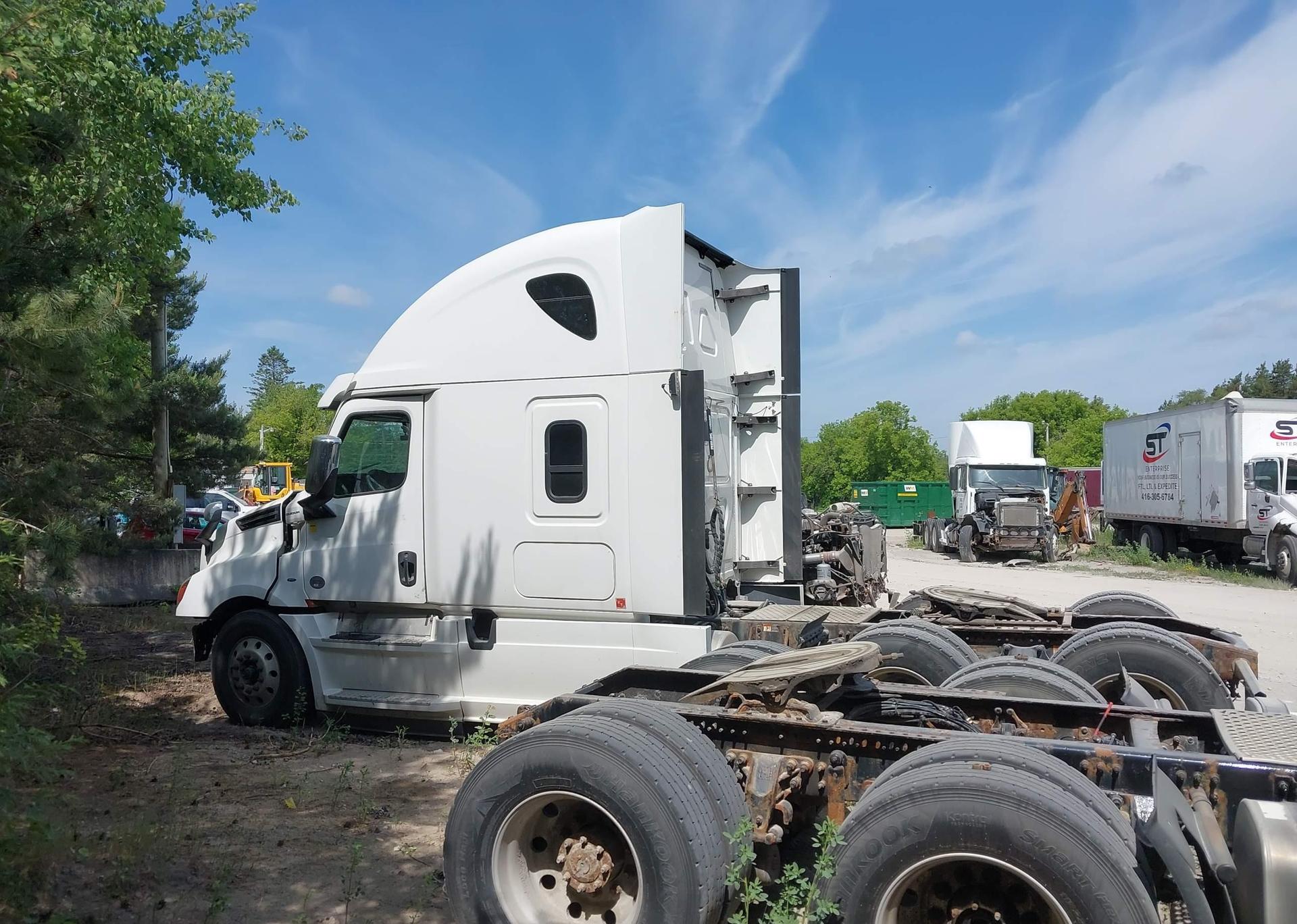 2019 FREIGHTLINER NEW CASCADIA 126