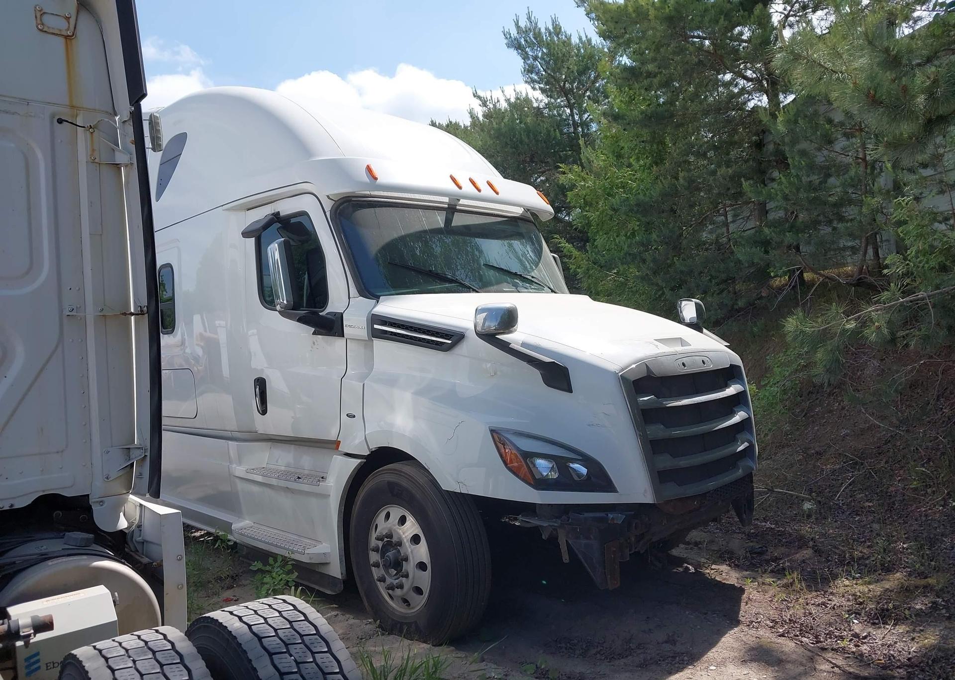 2019 FREIGHTLINER NEW CASCADIA 126