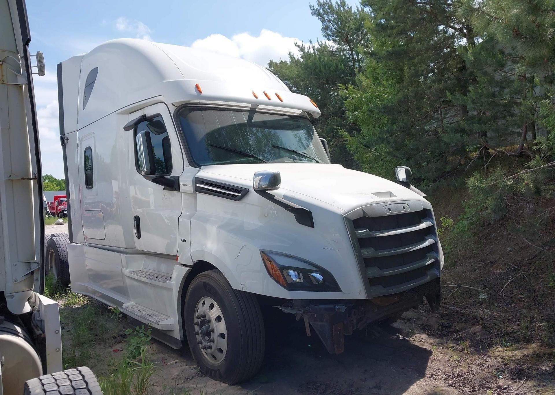 2019 FREIGHTLINER NEW CASCADIA 126