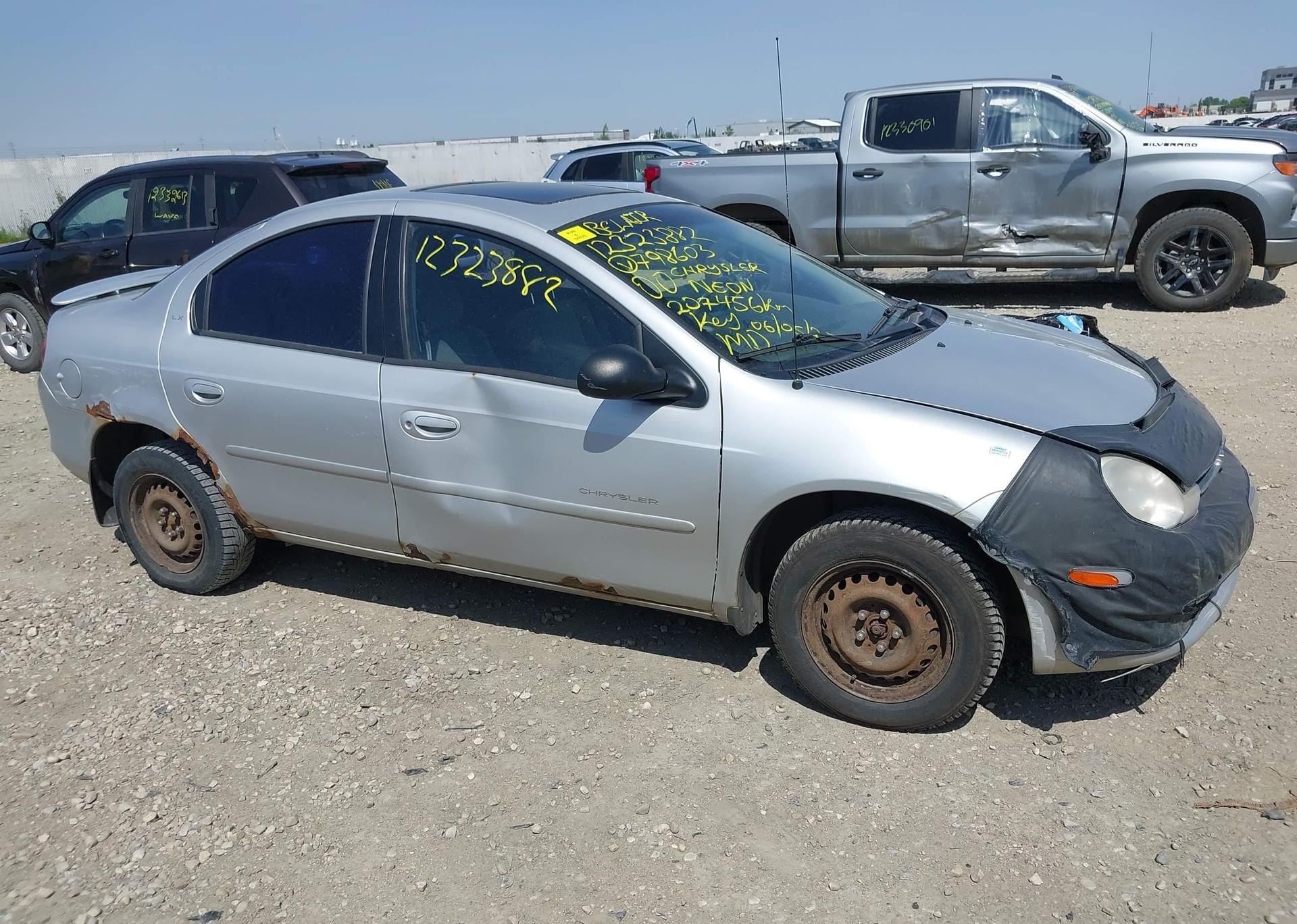 2000 CHRYSLER NEON LE