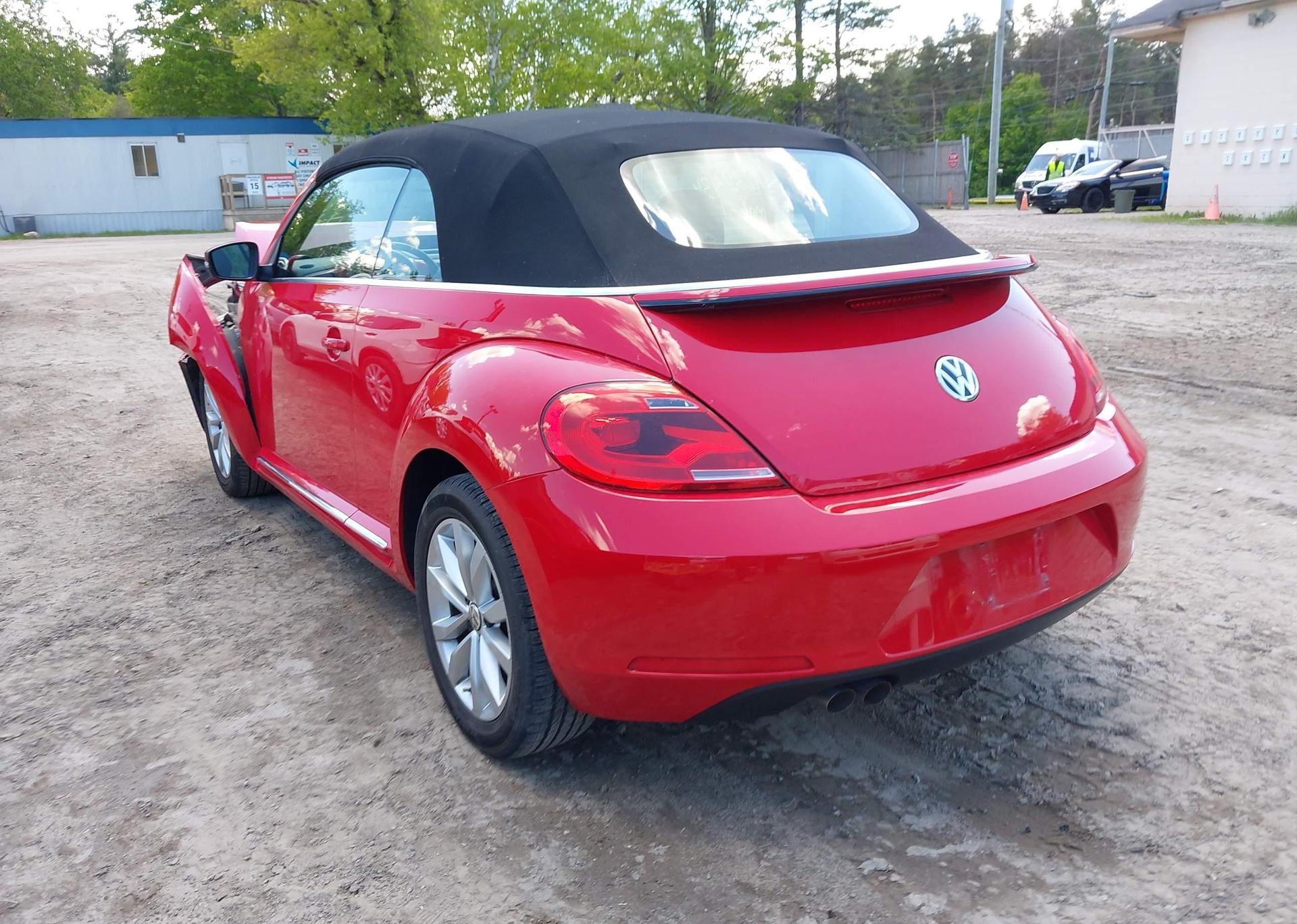 2013 VOLKSWAGEN BEETLE