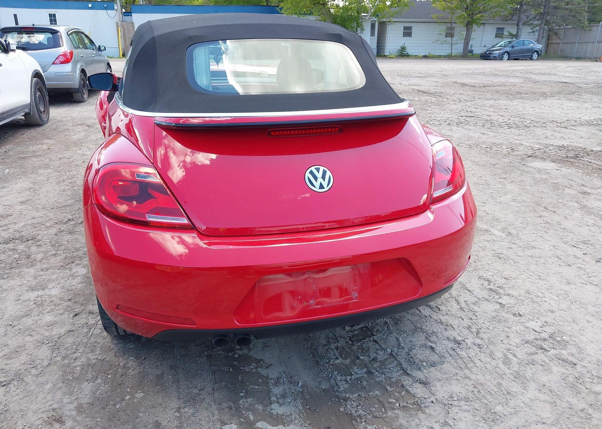 2013 VOLKSWAGEN BEETLE