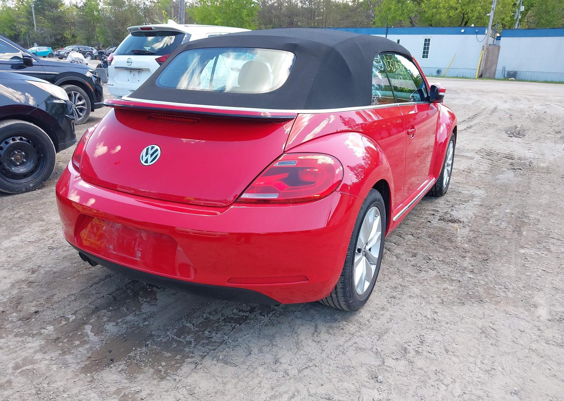 2013 VOLKSWAGEN BEETLE