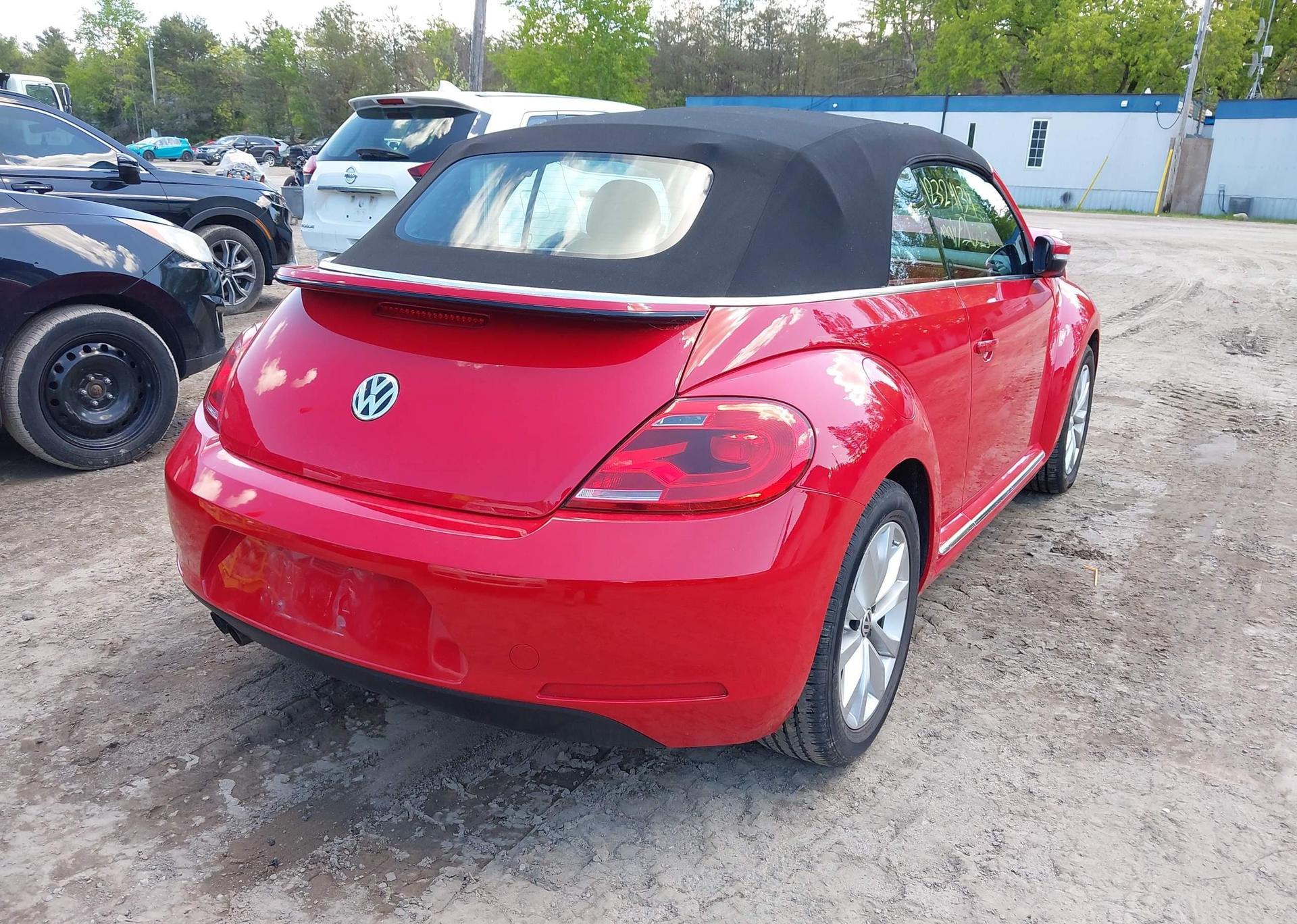 2013 VOLKSWAGEN BEETLE