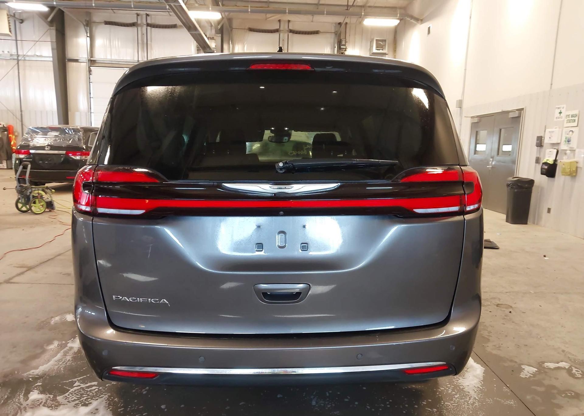 2023 CHRYSLER PACIFICA TOURING L
