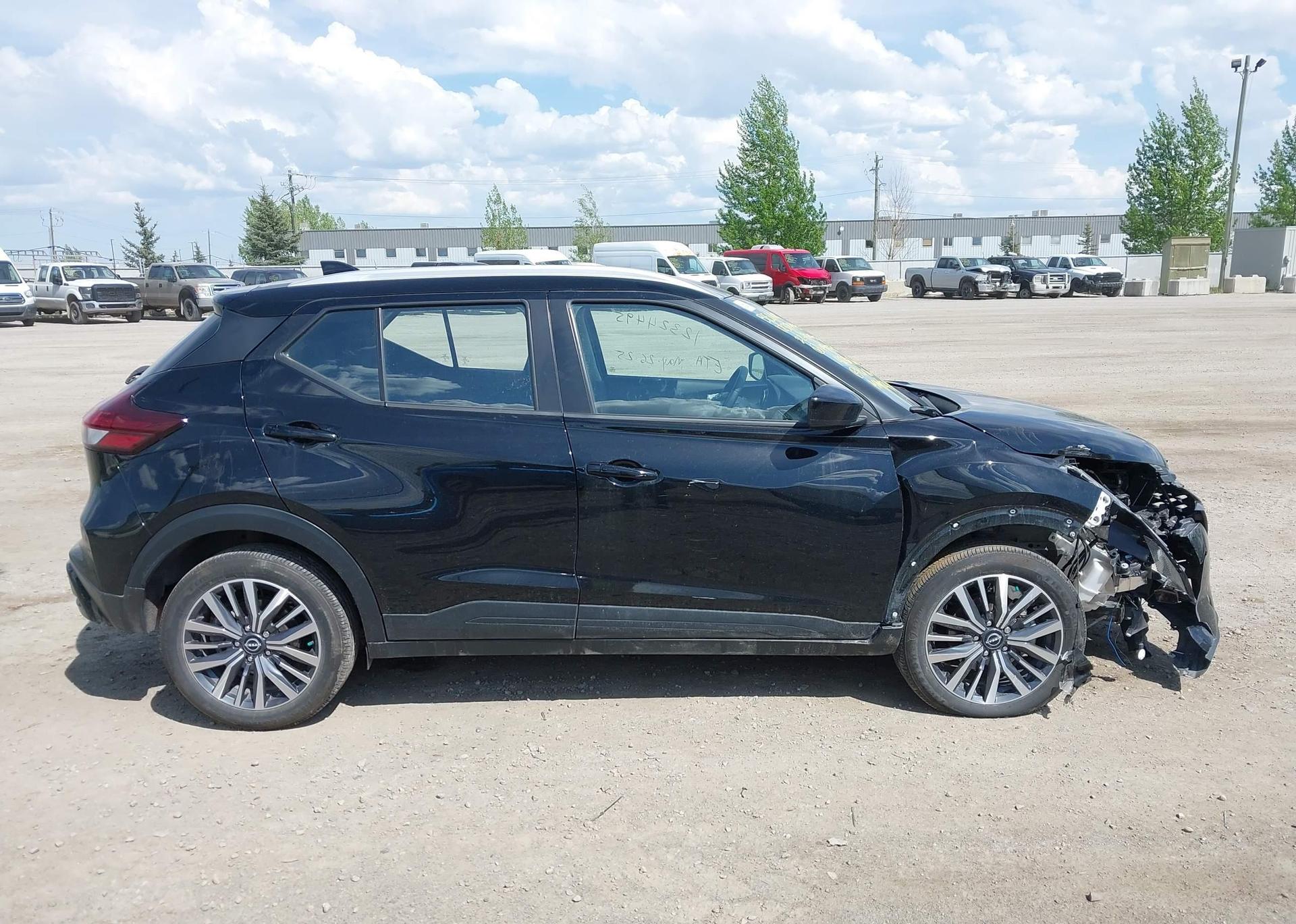 2022 NISSAN KICKS SV