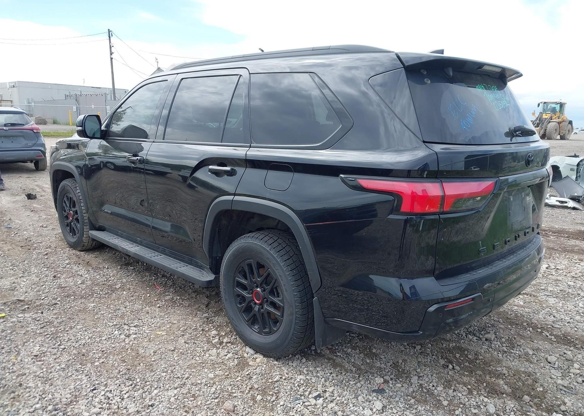 2024 TOYOTA SEQUOIA SR5