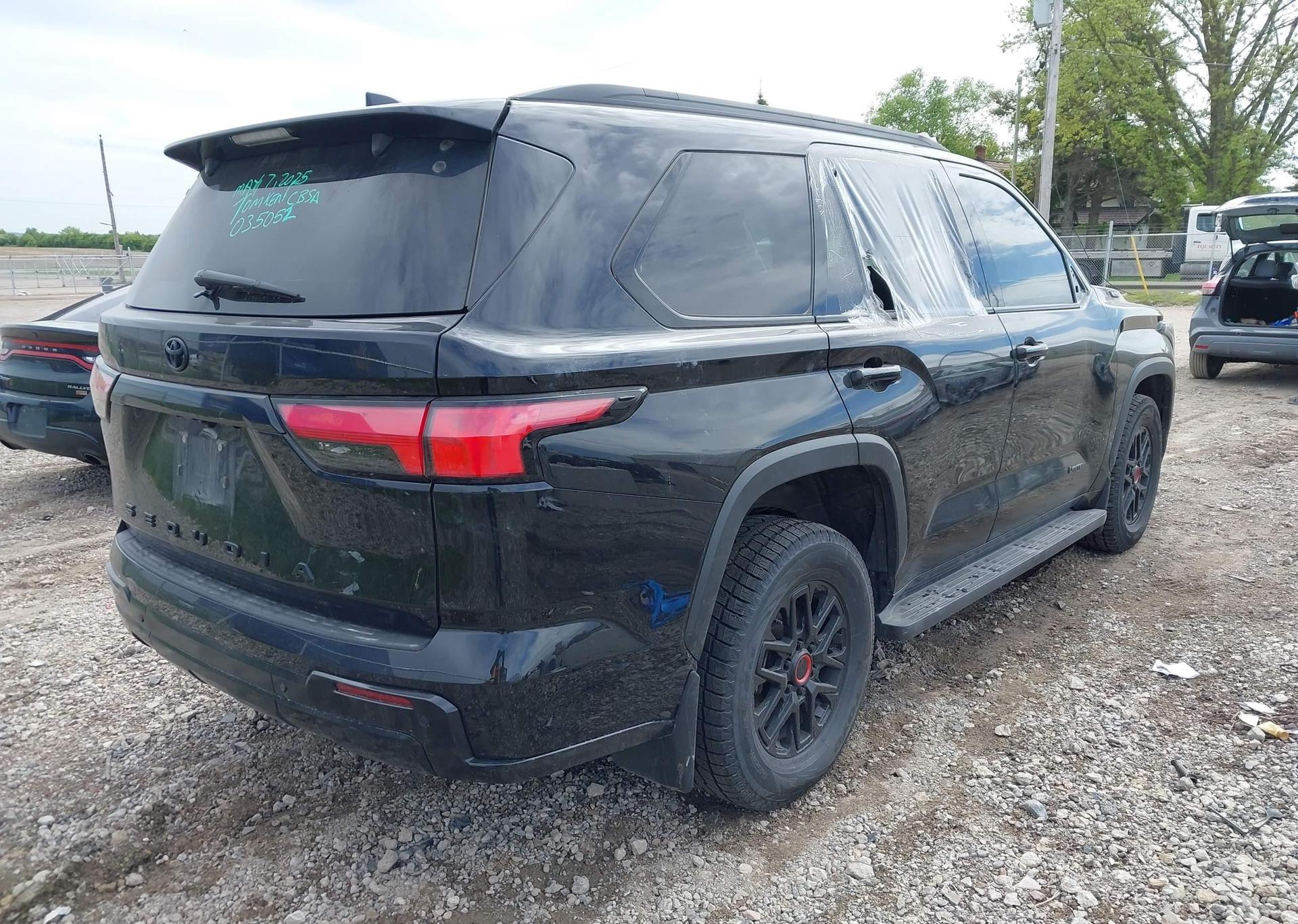 2024 TOYOTA SEQUOIA SR5