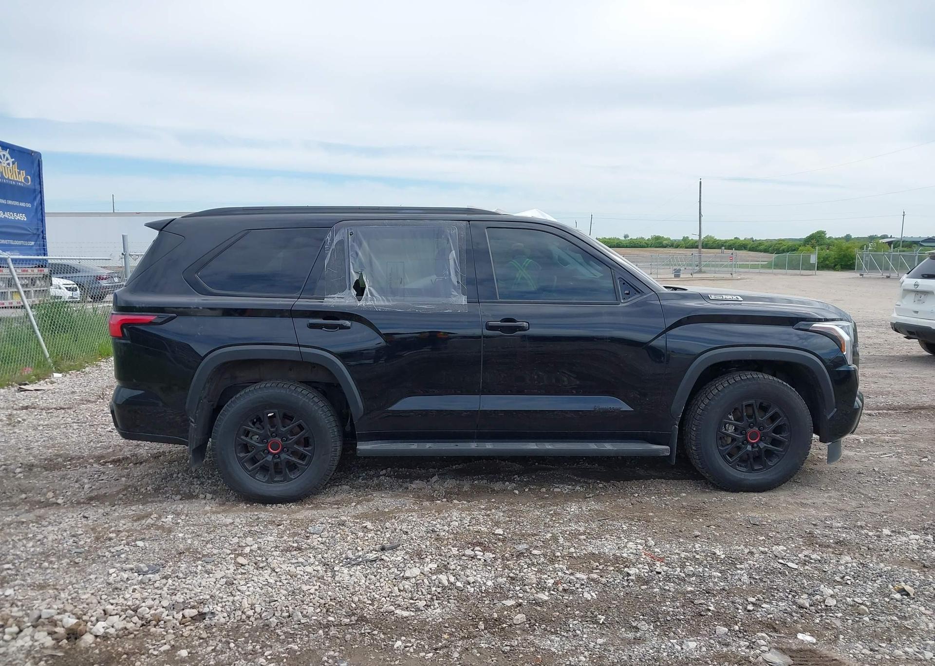 2024 TOYOTA SEQUOIA SR5