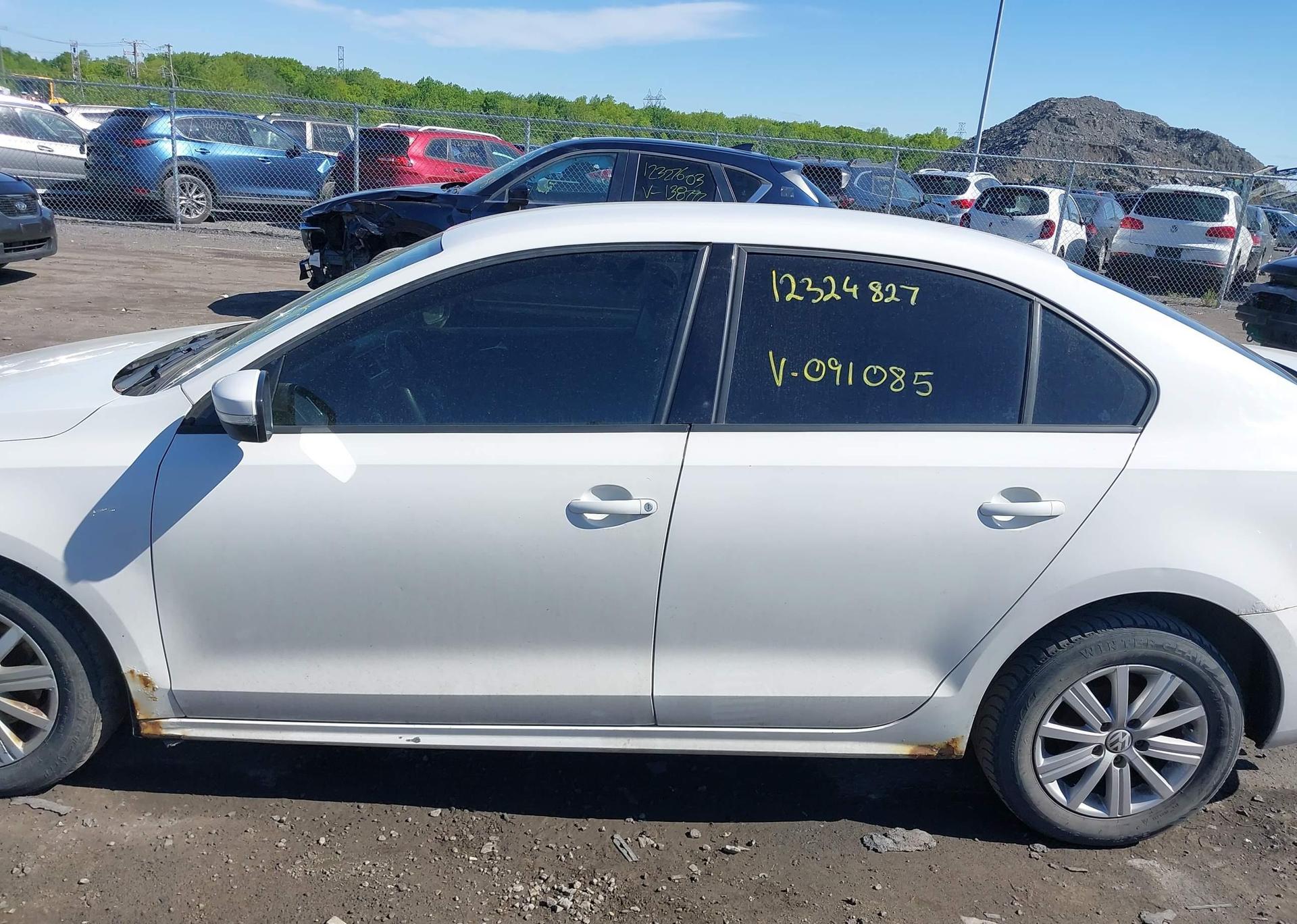2011 TOYOTA COROLLA