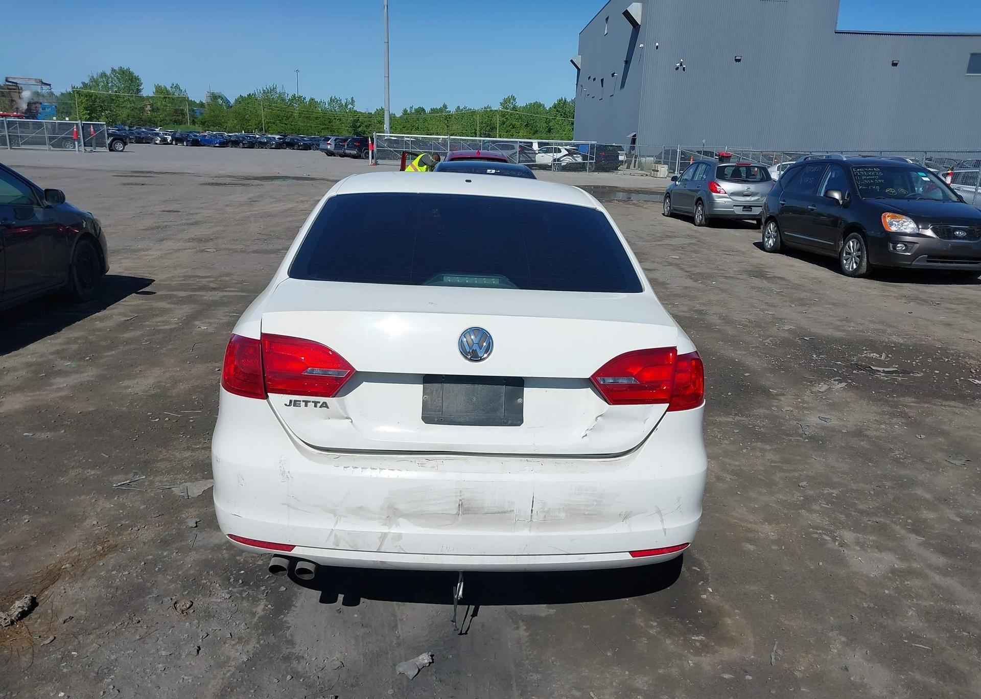 2011 TOYOTA COROLLA