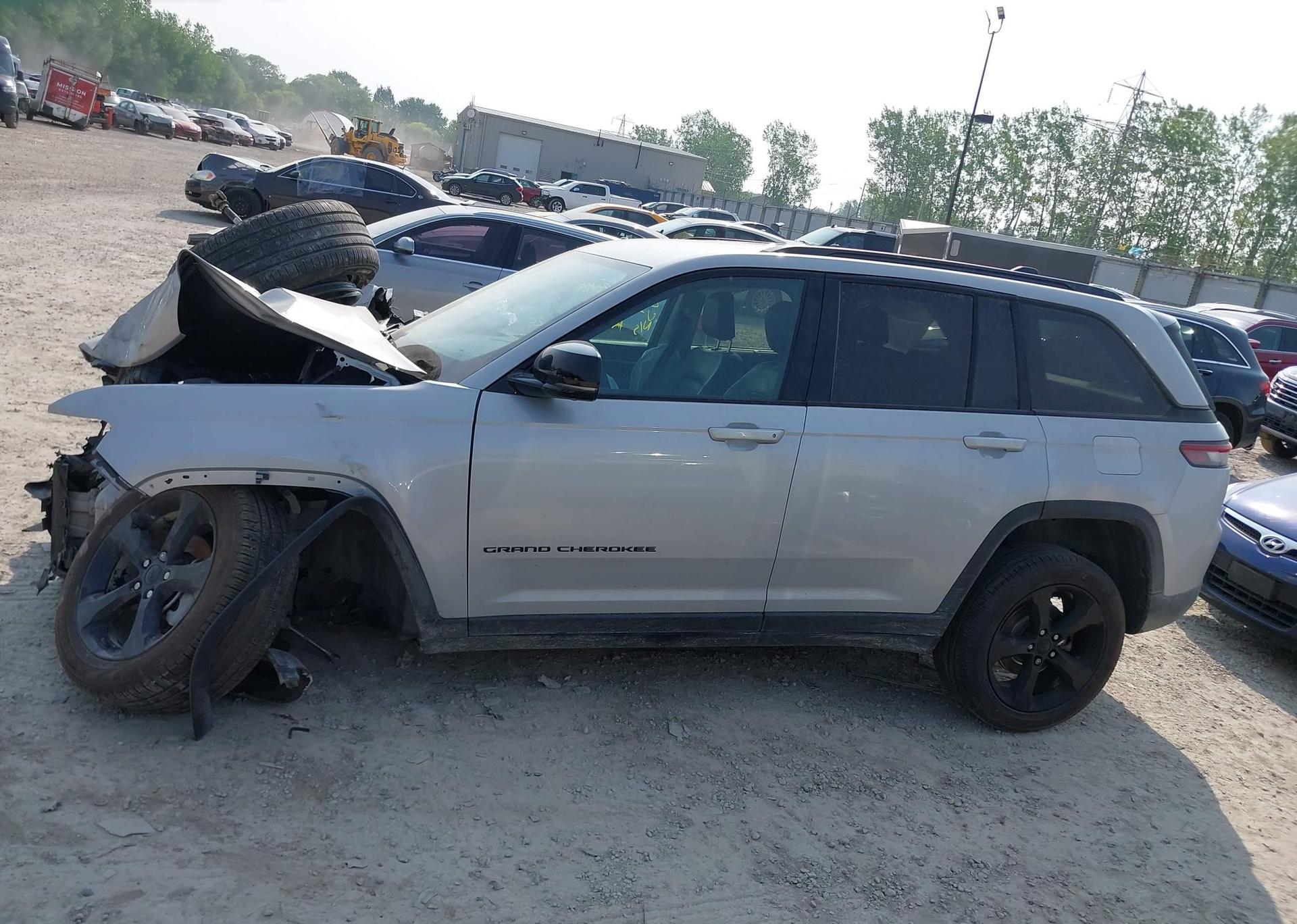 2023 JEEP GRAND CHEROKEE