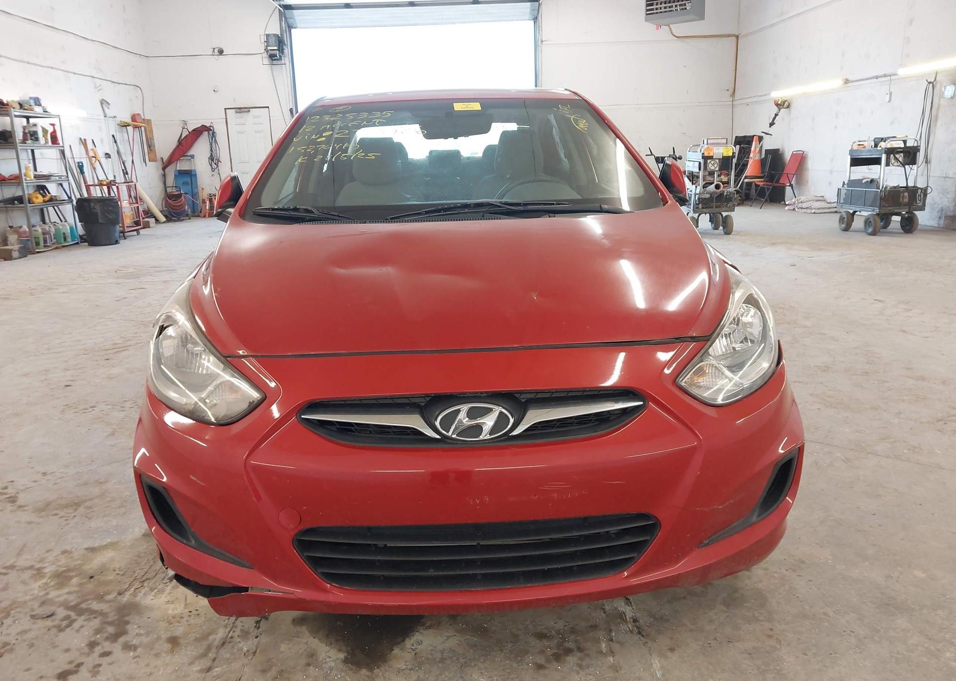 2012 HYUNDAI ACCENT GLS