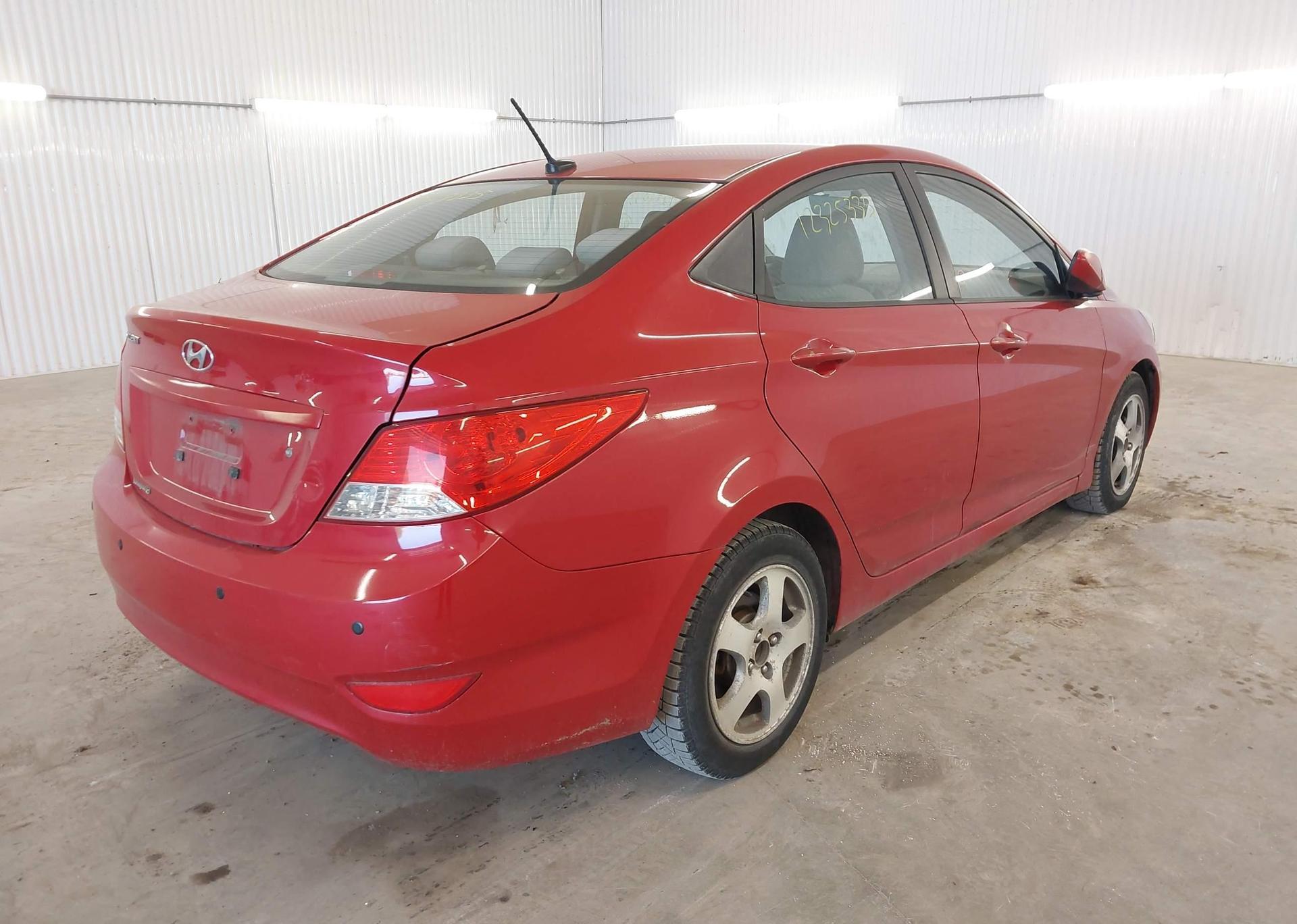 2012 HYUNDAI ACCENT GLS