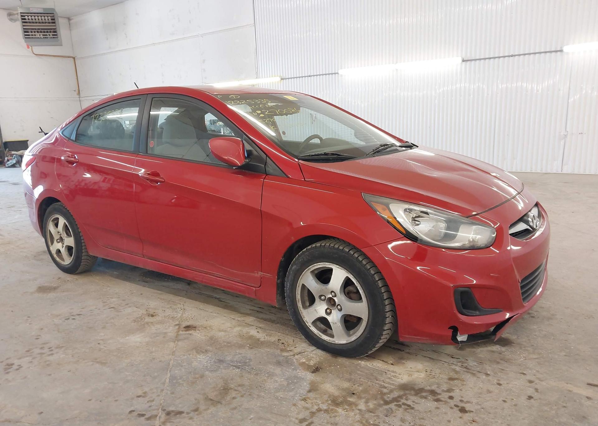 2012 HYUNDAI ACCENT GLS