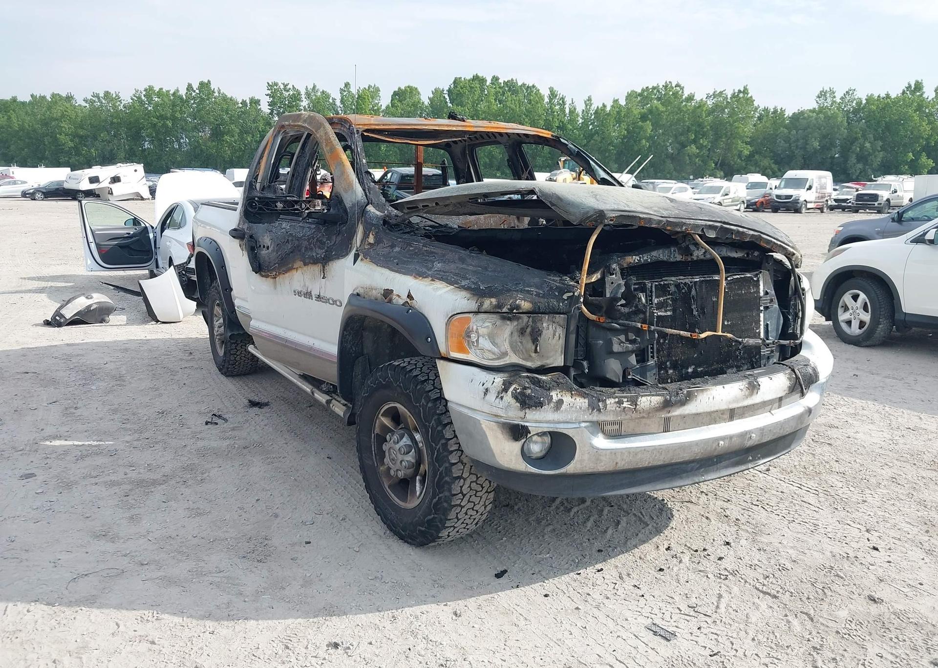2005 DODGE RAM 3500 SLT