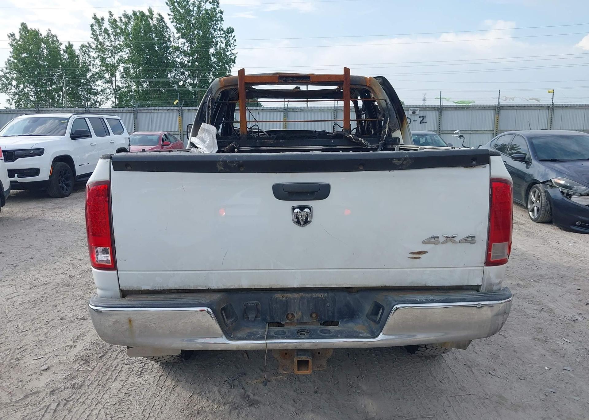 2005 DODGE RAM 3500 SLT