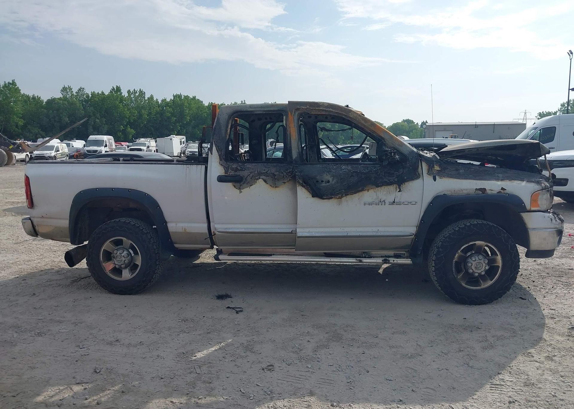 2005 DODGE RAM 3500 SLT