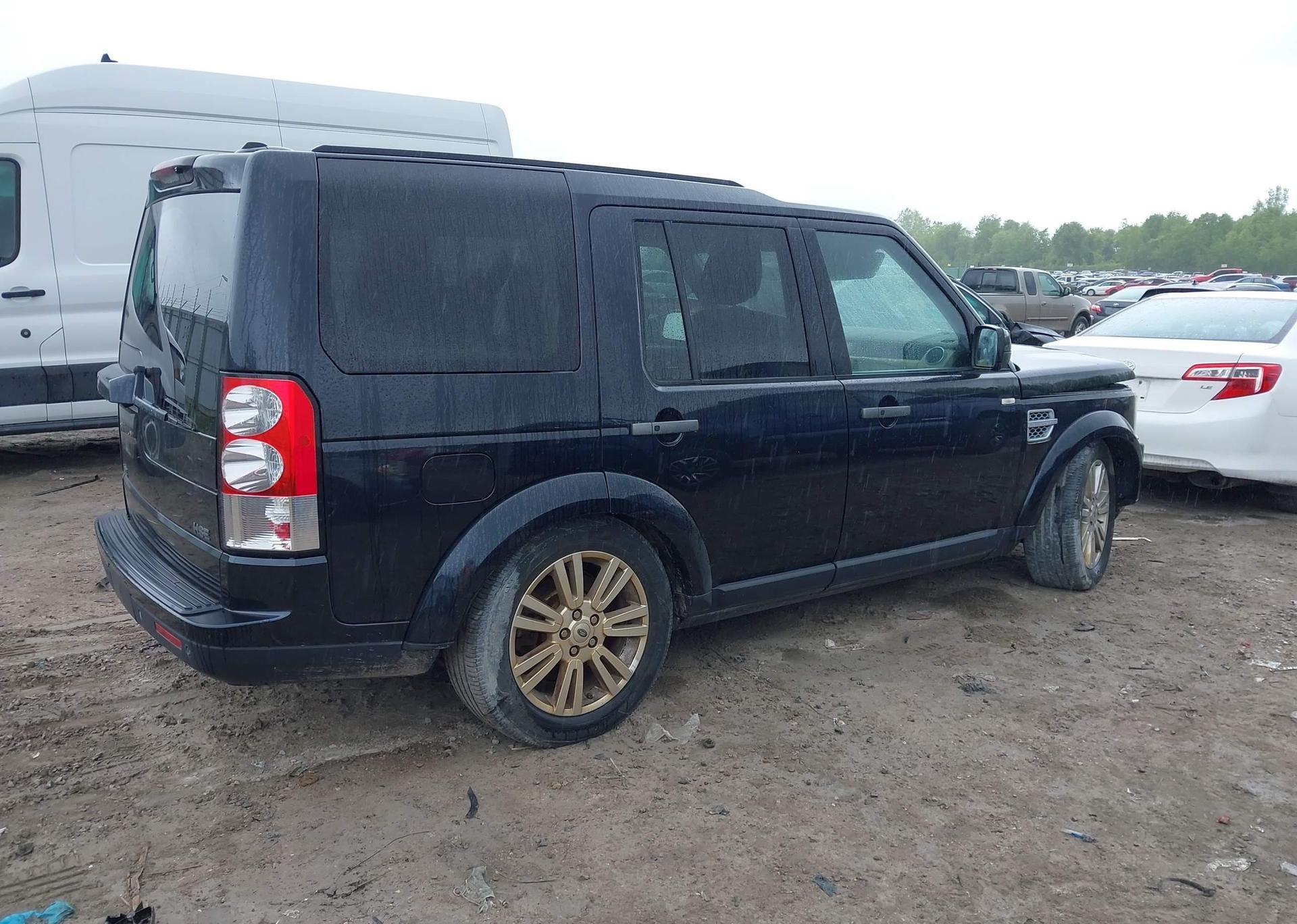 2011 LAND ROVER LR4