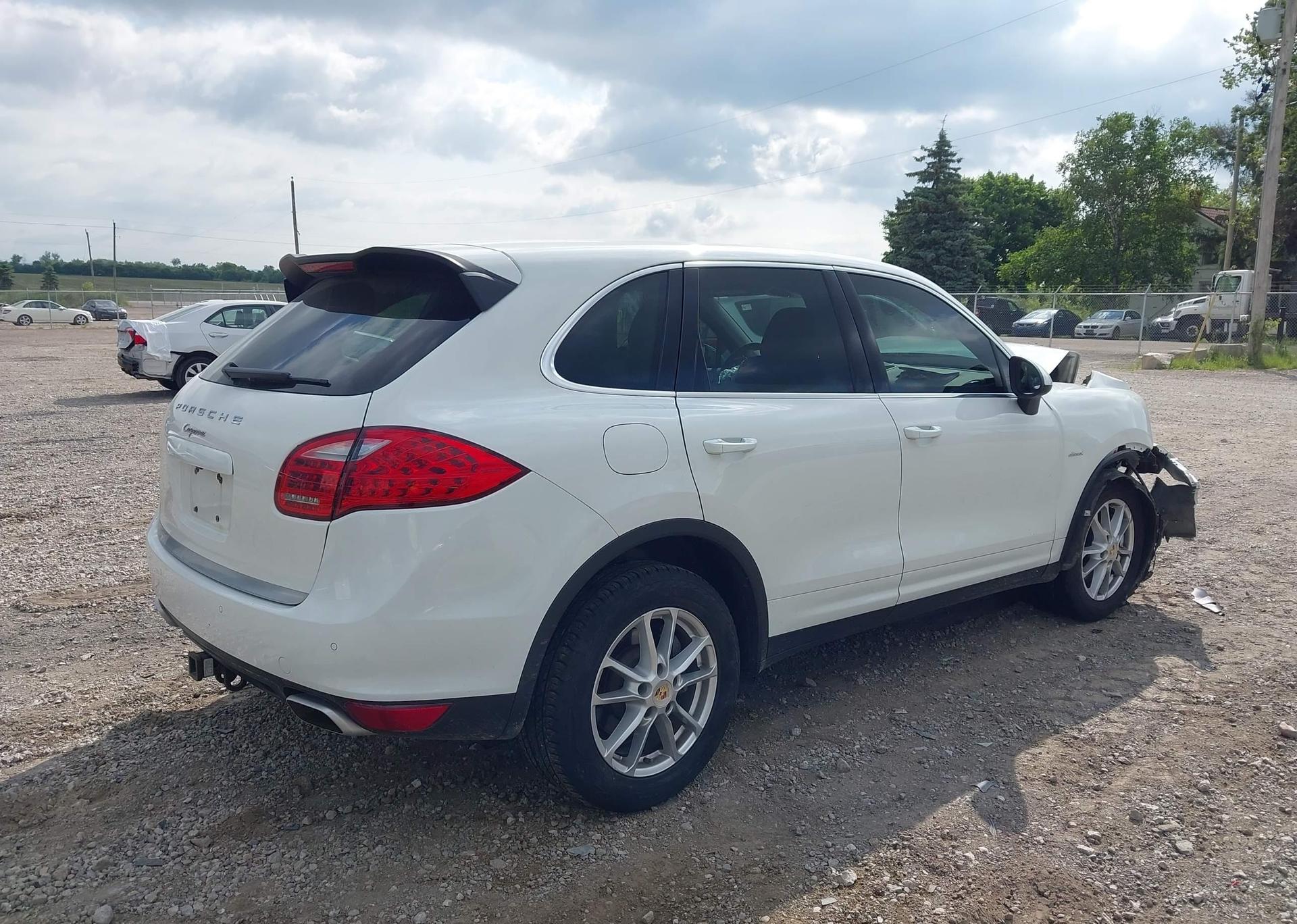 2013 PORSCHE CAYENNE DIESEL