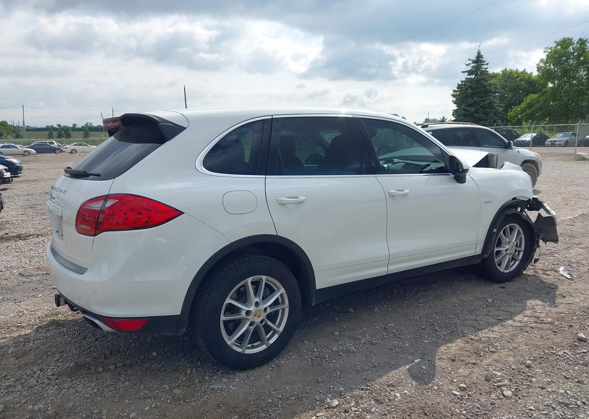 2013 PORSCHE CAYENNE DIESEL