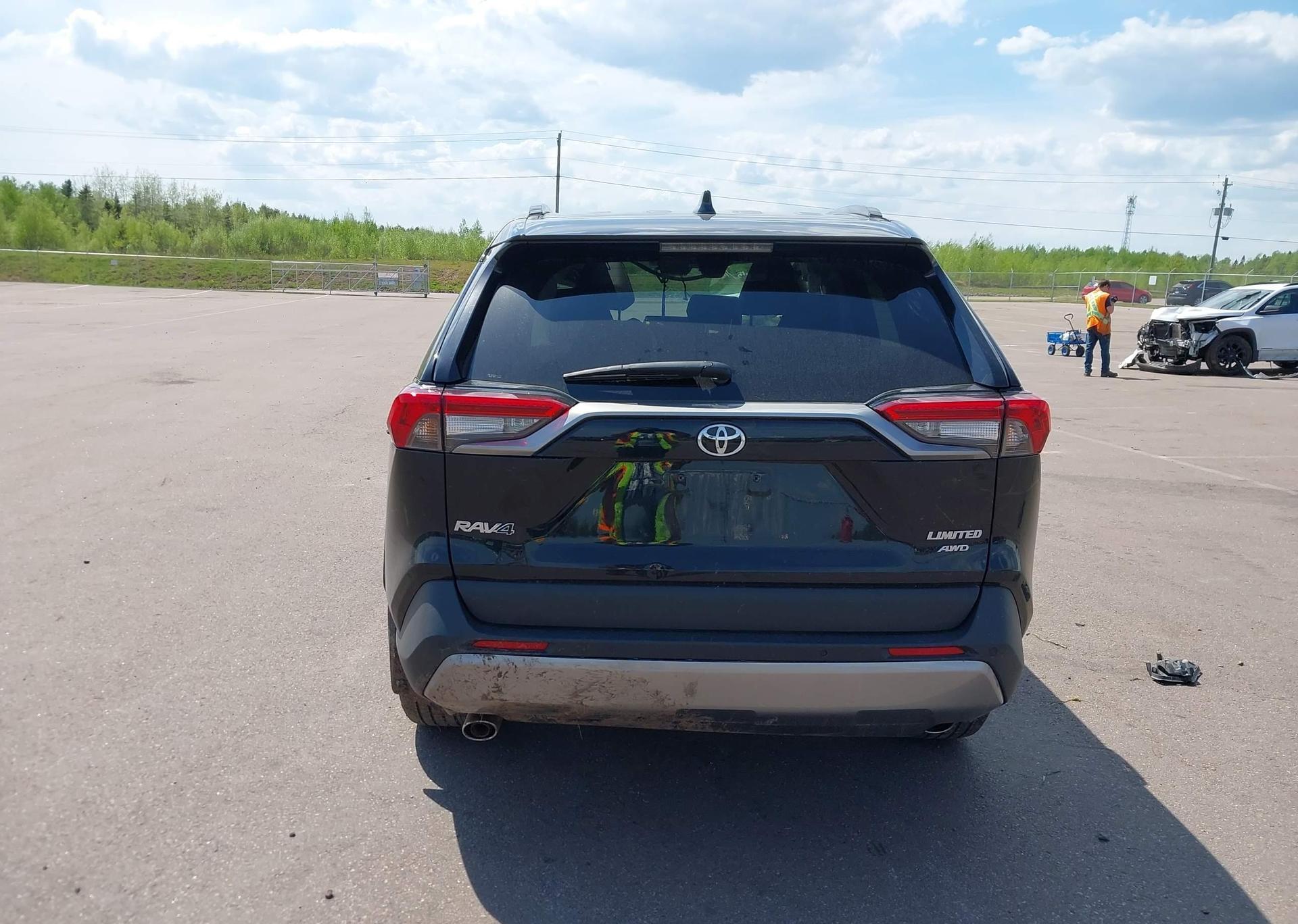 2024 TOYOTA RAV4 LIMITED