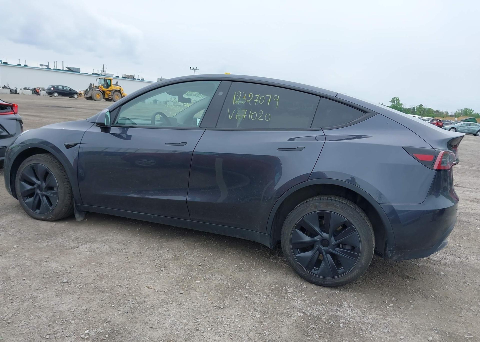 2024 TESLA MODEL Y LONG RANGE
