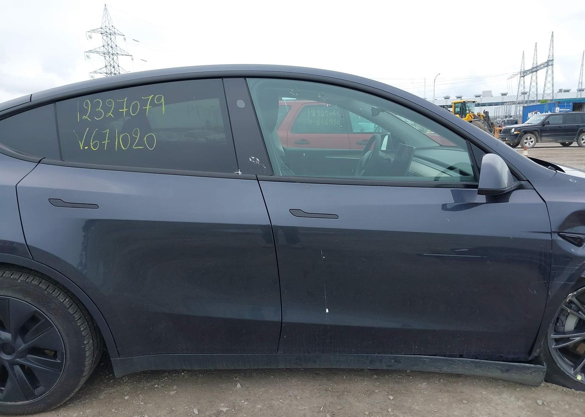 2024 TESLA MODEL Y LONG RANGE