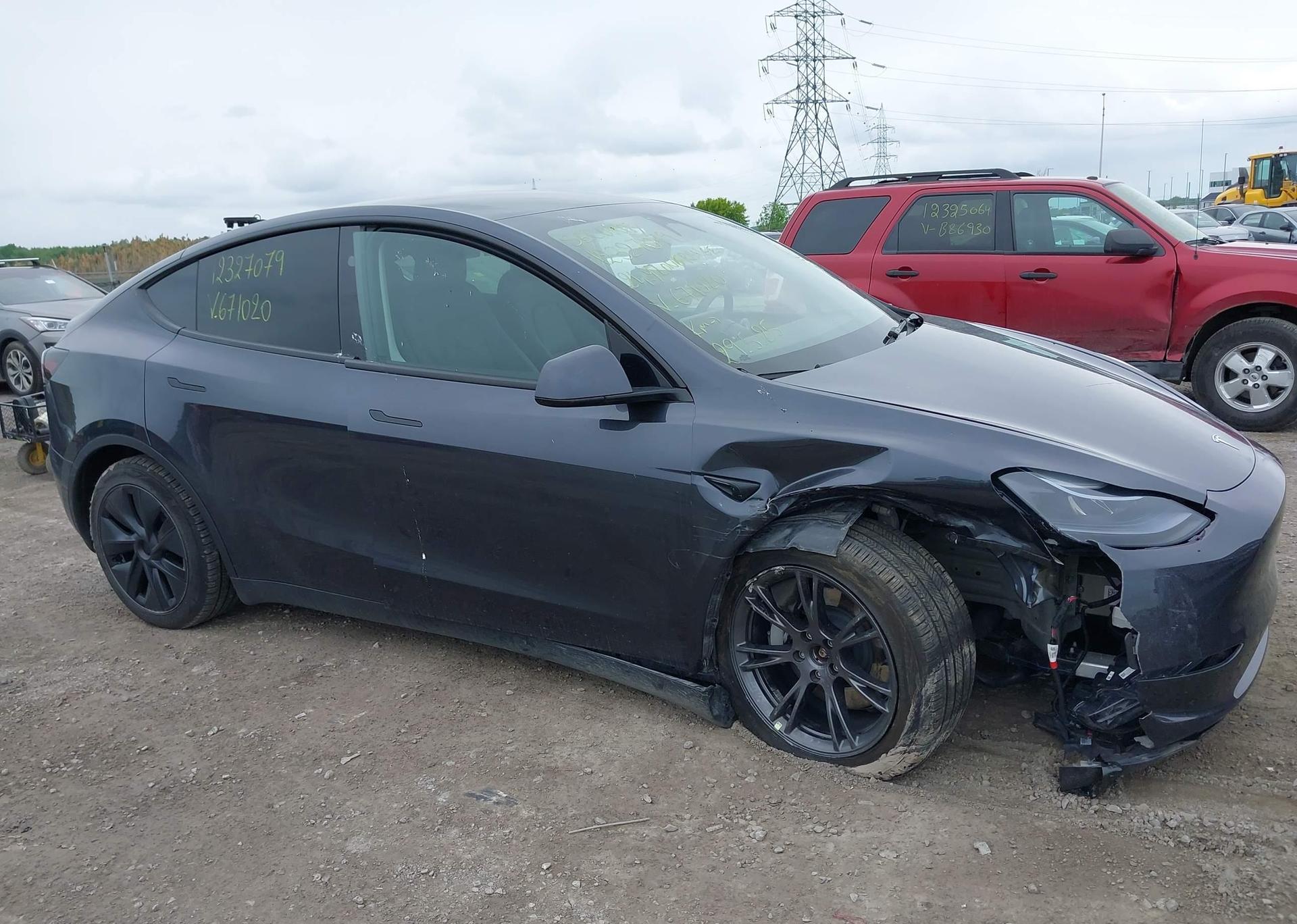 2024 TESLA MODEL Y LONG RANGE