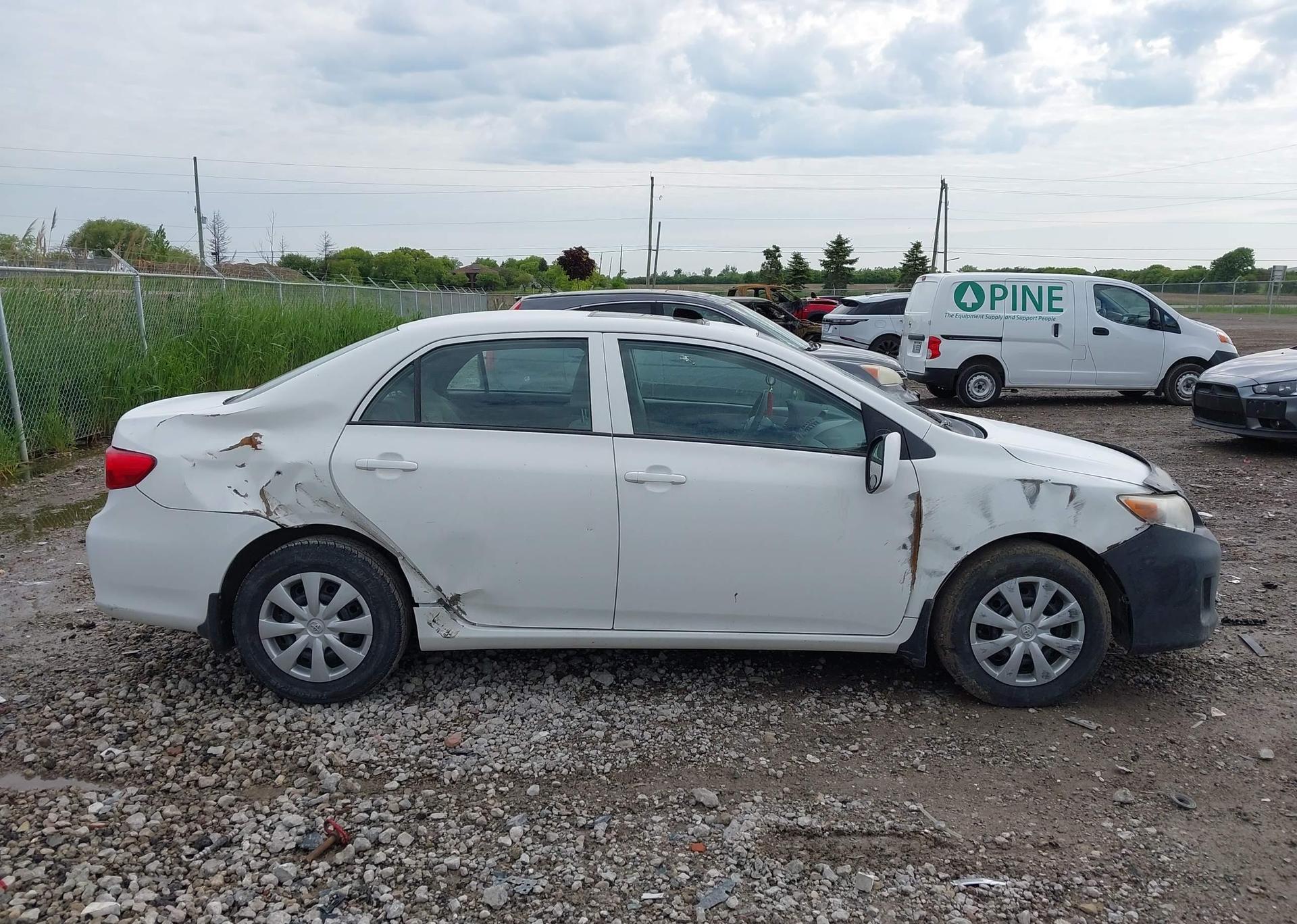 2013 TOYOTA COROLLA S