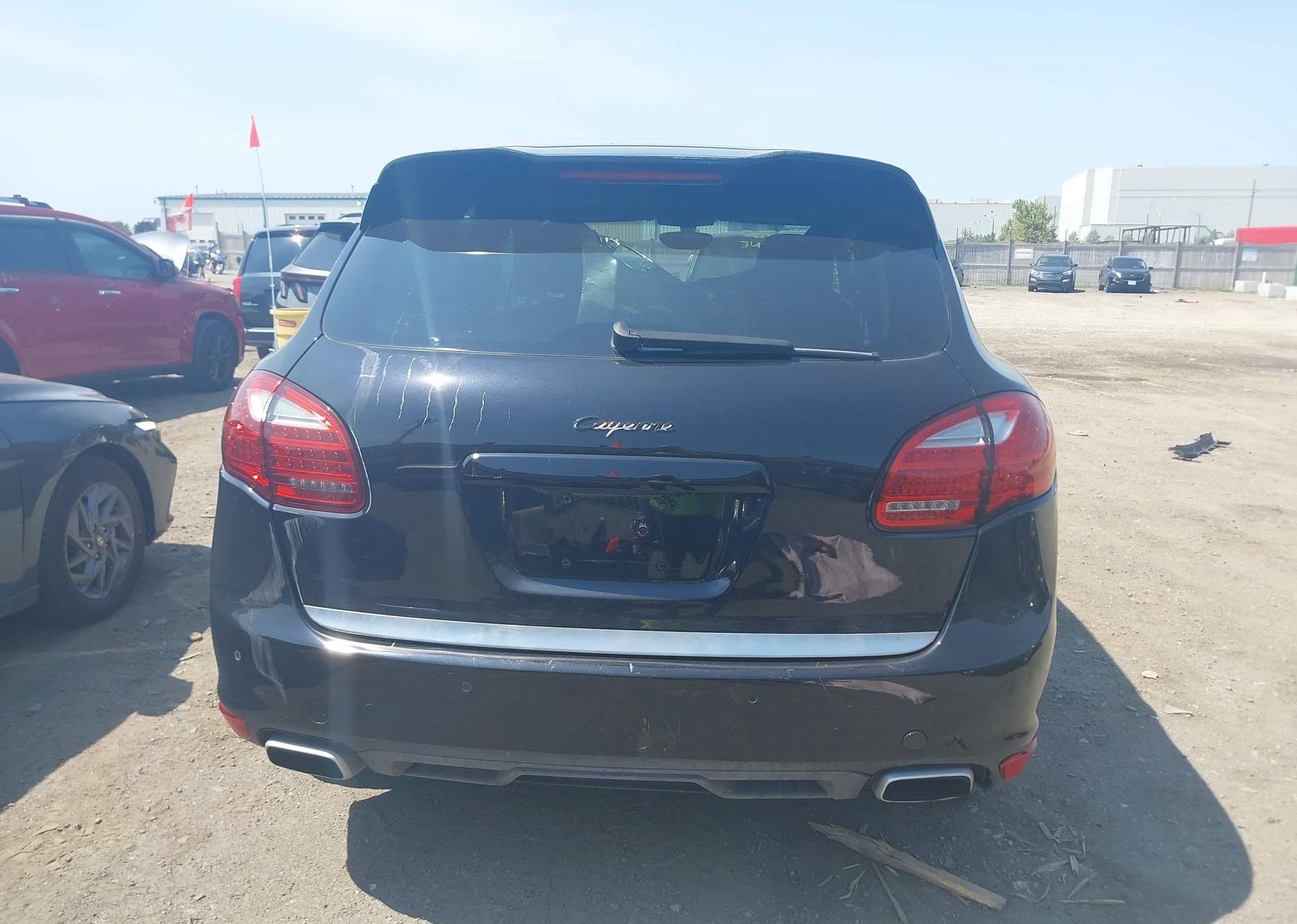 2011 PORSCHE CAYENNE
