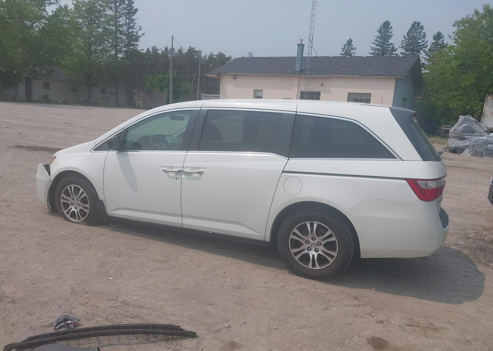 2012 HYUNDAI ELANTRA