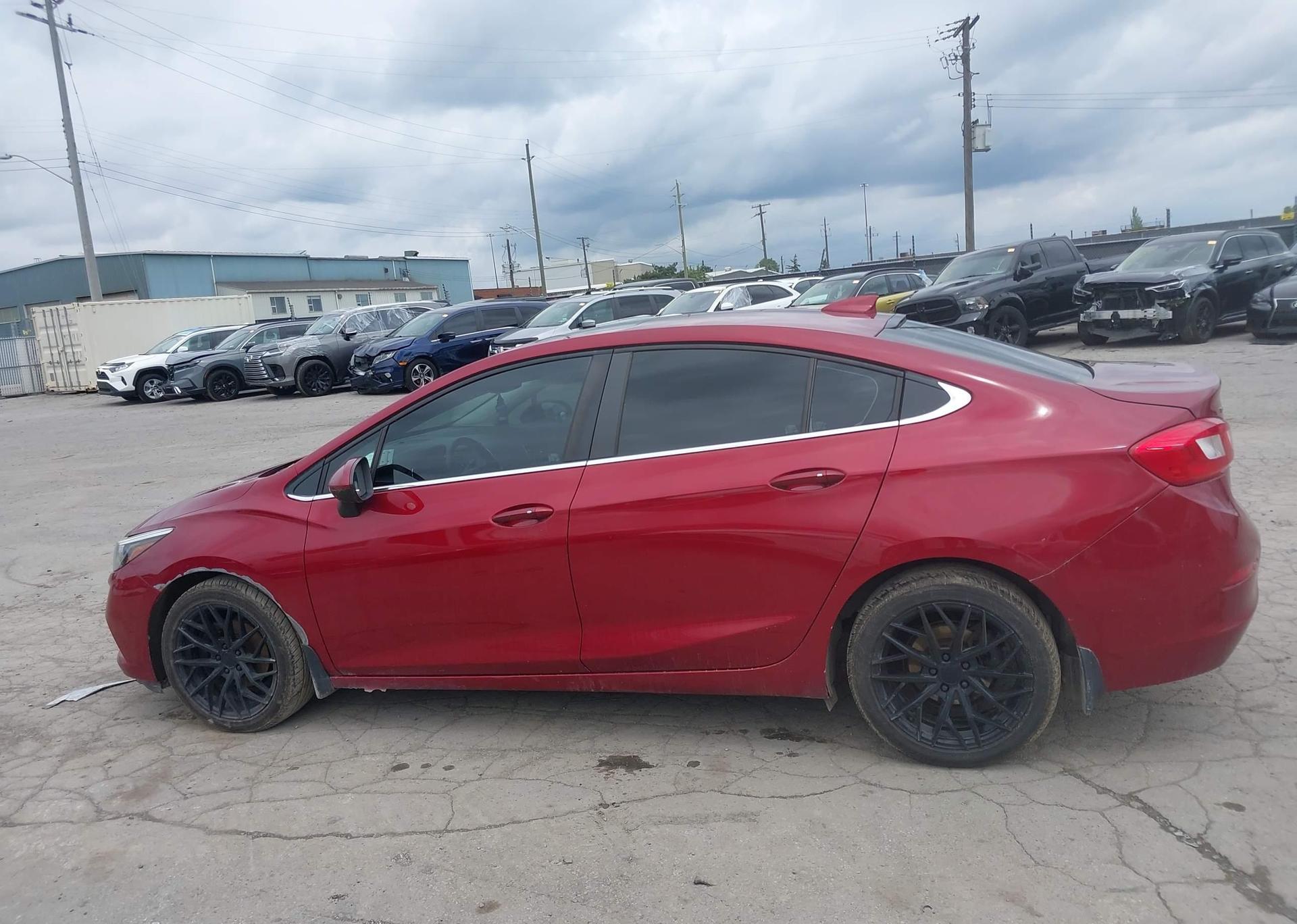2017 CHEVROLET CRUZE LT