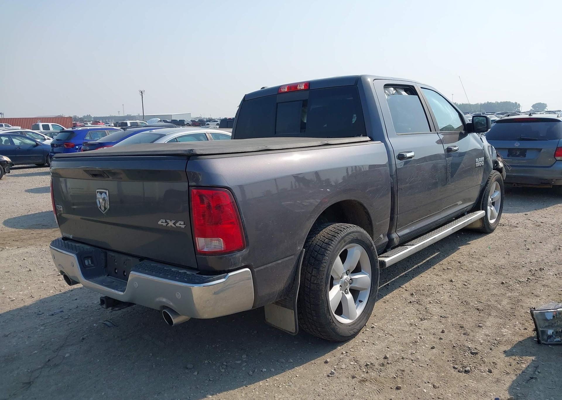 2018 RAM 1500 SLT