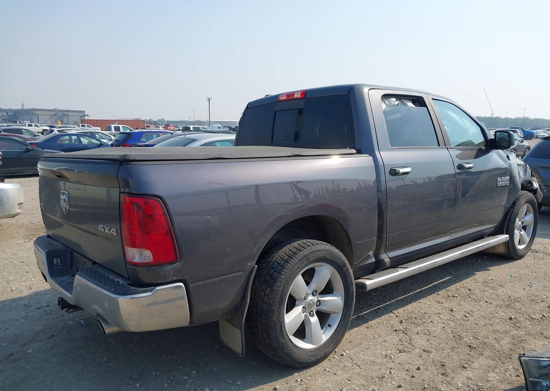 2018 RAM 1500 SLT