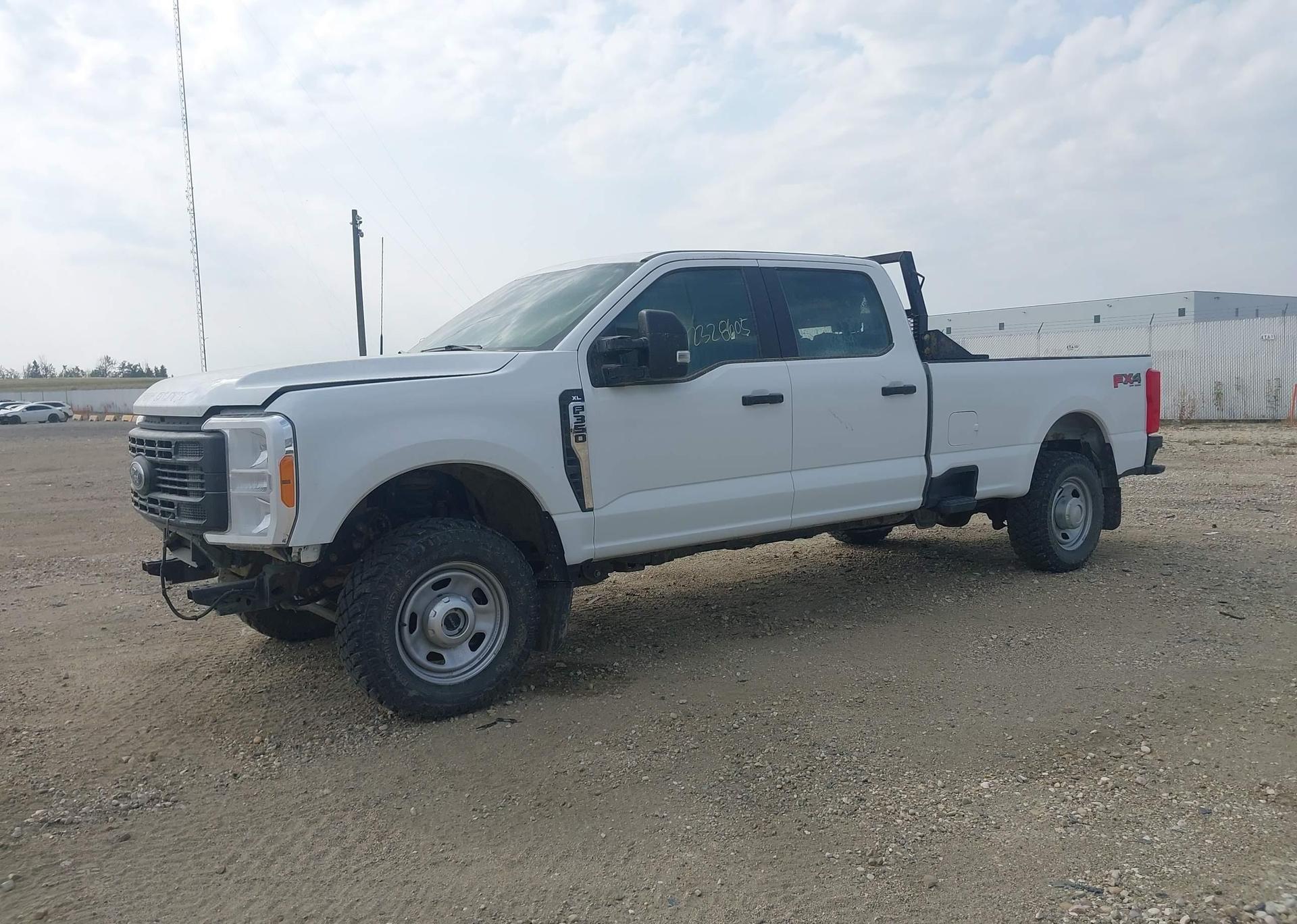 2023 FORD F-350 XL
