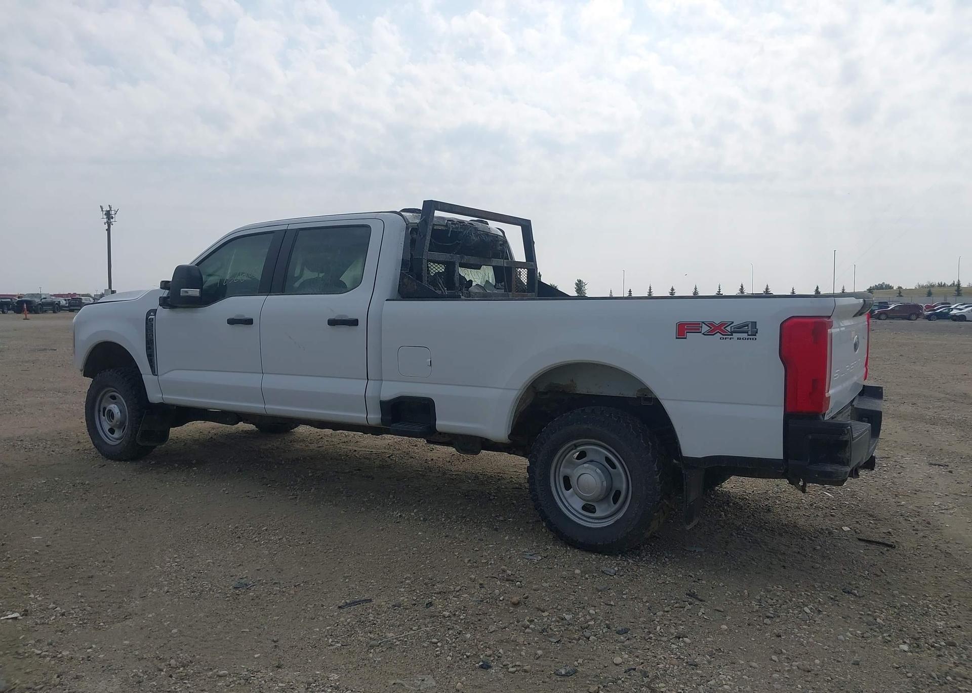2023 FORD F-350 XL