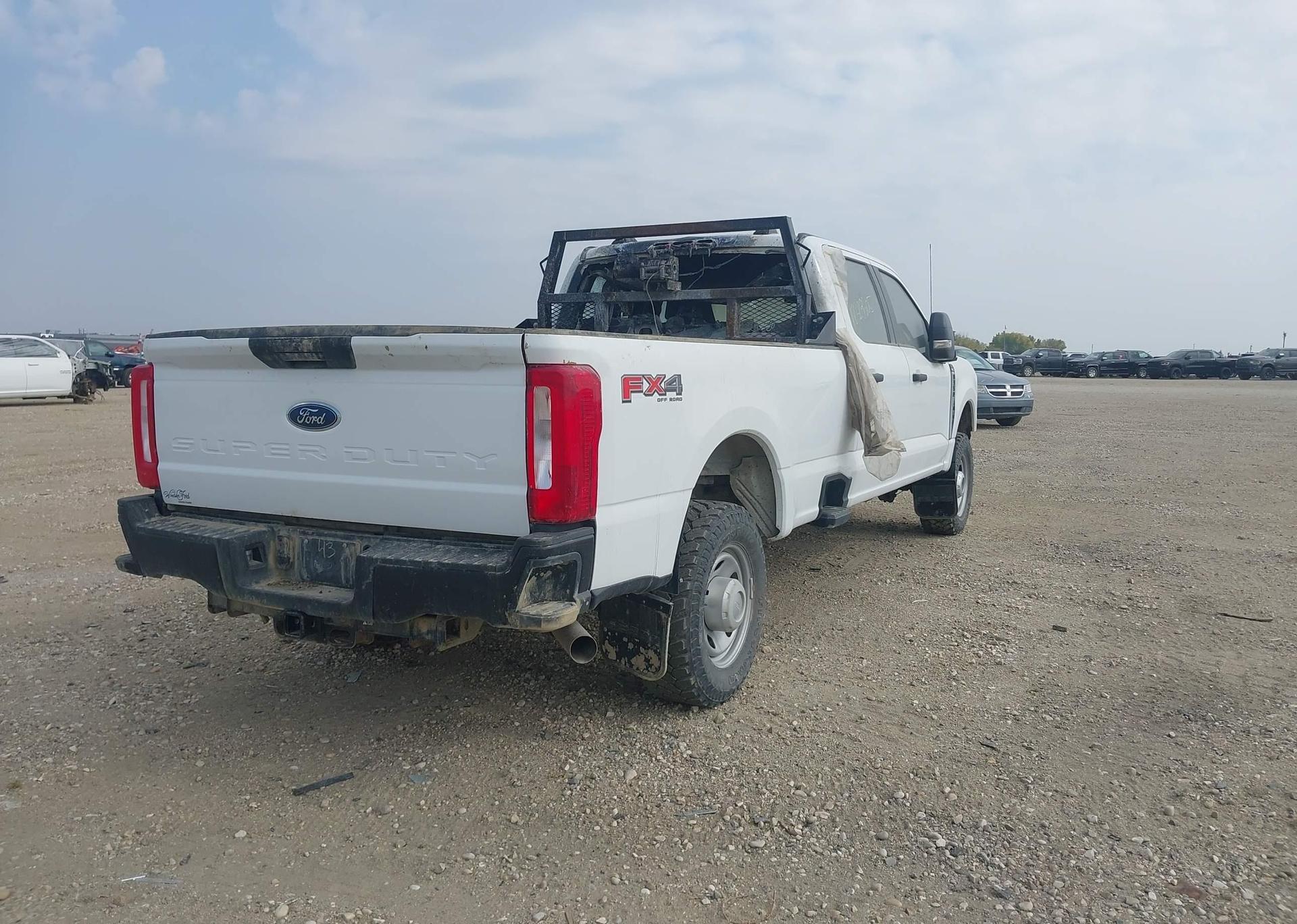 2023 FORD F-350 XL