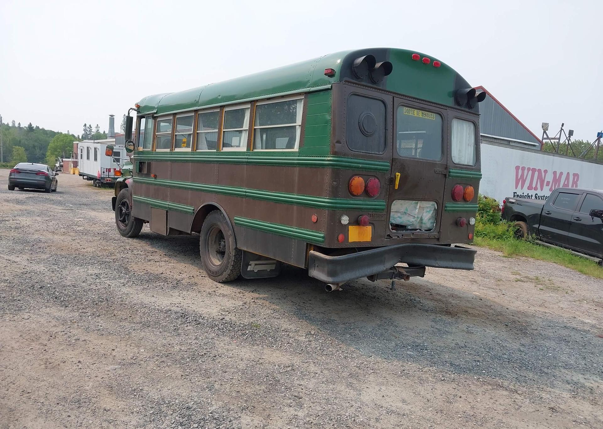 1984 CHEVROLET S6000 B6P042