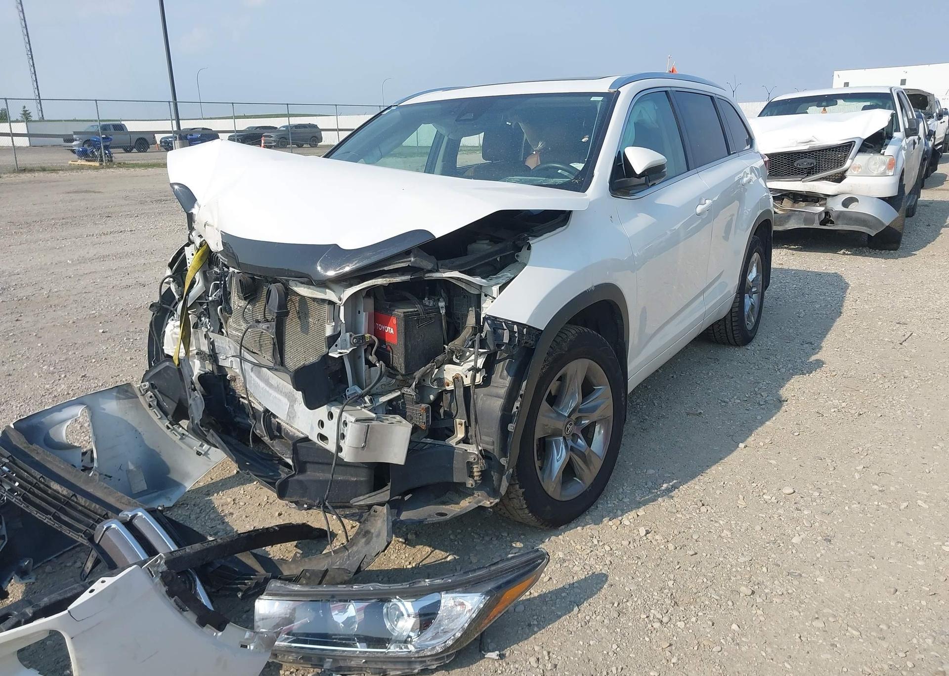 2019 TOYOTA HIGHLANDER LIMITED
