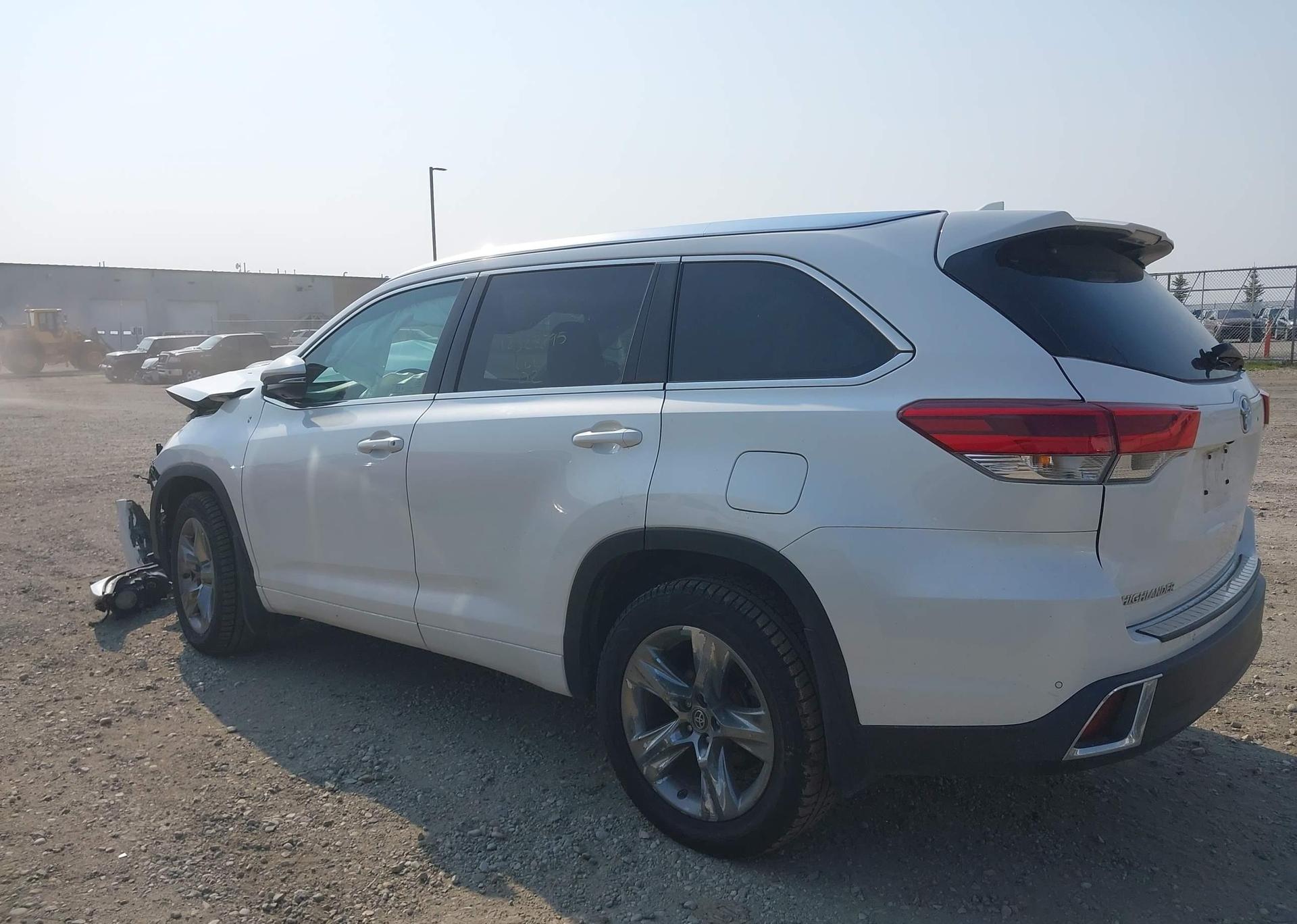 2019 TOYOTA HIGHLANDER LIMITED